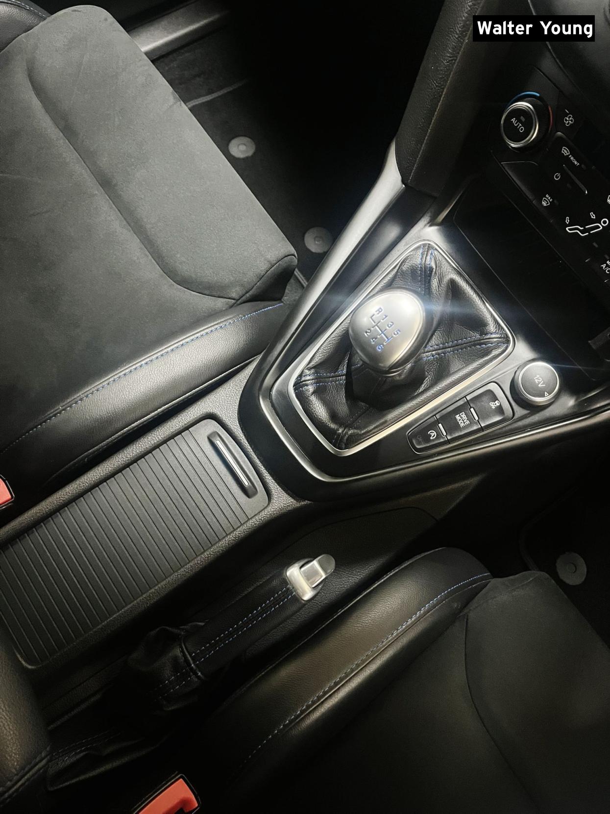 Ford Focus 2.3T EcoBoost RS Hatchback 5dr Petrol Manual AWD Euro 6 (s/s) (350 ps)