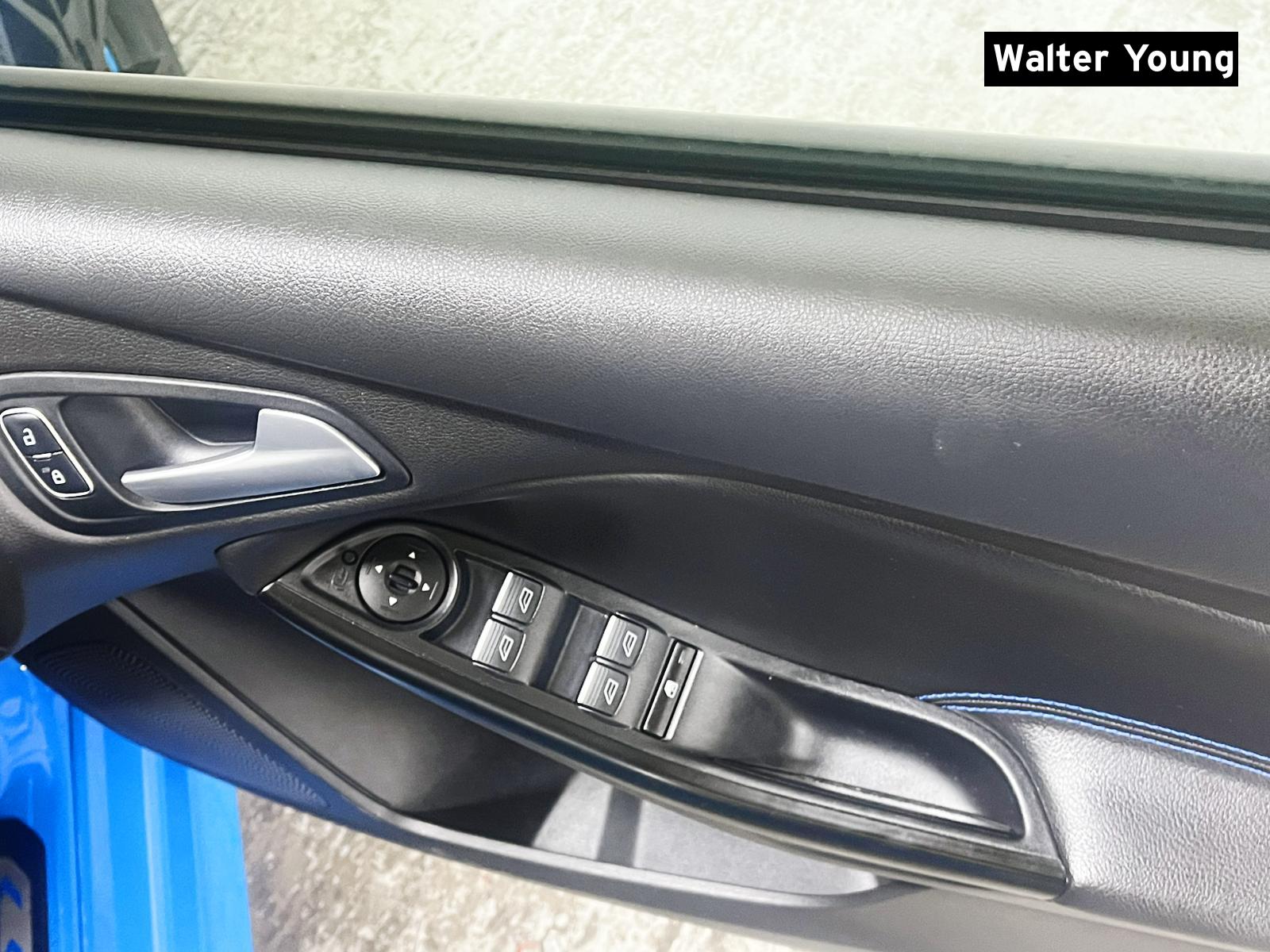 Ford Focus 2.3T EcoBoost RS Hatchback 5dr Petrol Manual AWD Euro 6 (s/s) (350 ps)