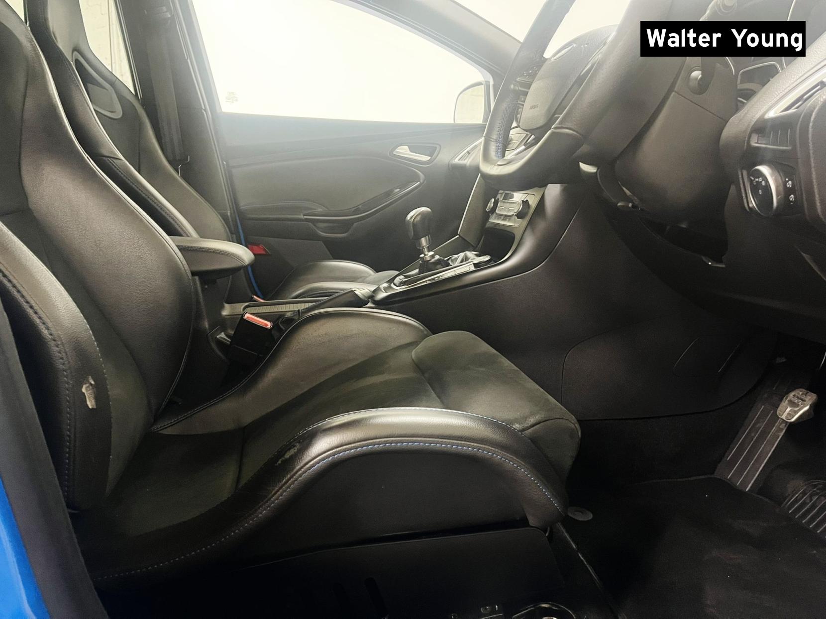 Ford Focus 2.3T EcoBoost RS Hatchback 5dr Petrol Manual AWD Euro 6 (s/s) (350 ps)