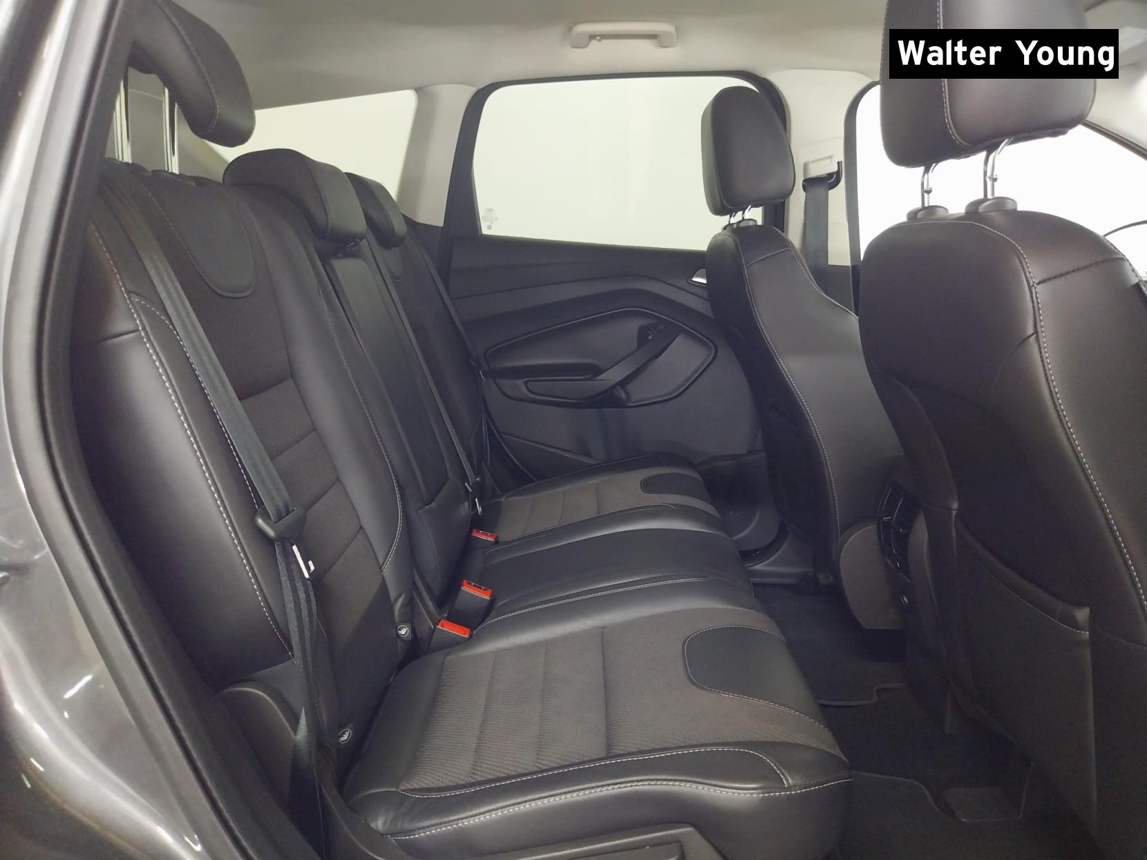 Ford Kuga 2.0 TDCi Titanium SUV 5dr Diesel Powershift AWD Euro 6 (s/s) (180 ps)