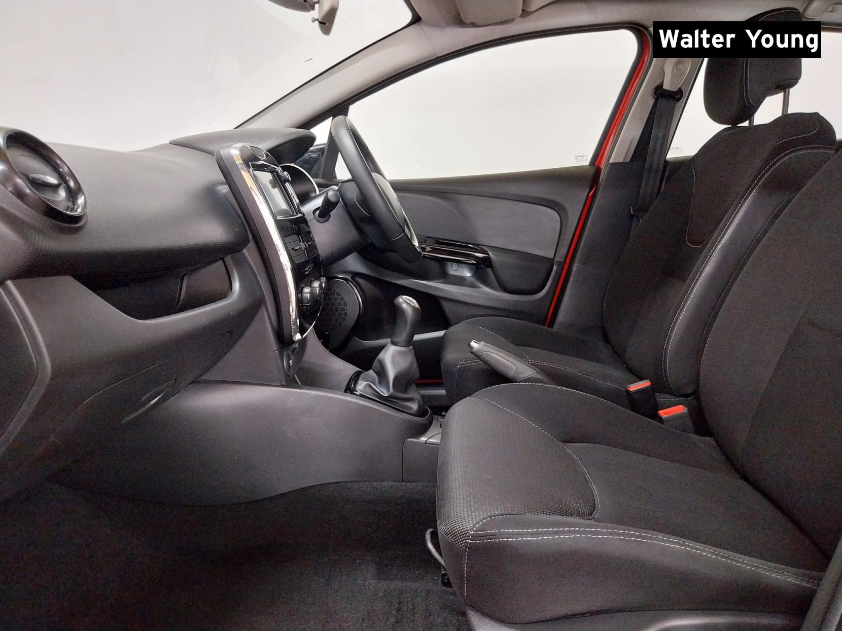 Renault Clio 1.5 dCi Dynamique MediaNav Hatchback 5dr Diesel Manual Euro 5 (s/s) (90 ps)