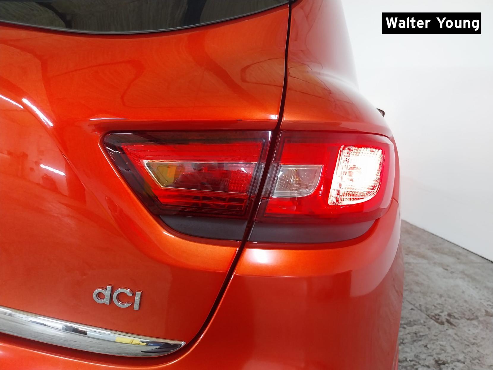 Renault Clio 1.5 dCi Dynamique MediaNav Hatchback 5dr Diesel Manual Euro 5 (s/s) (90 ps)