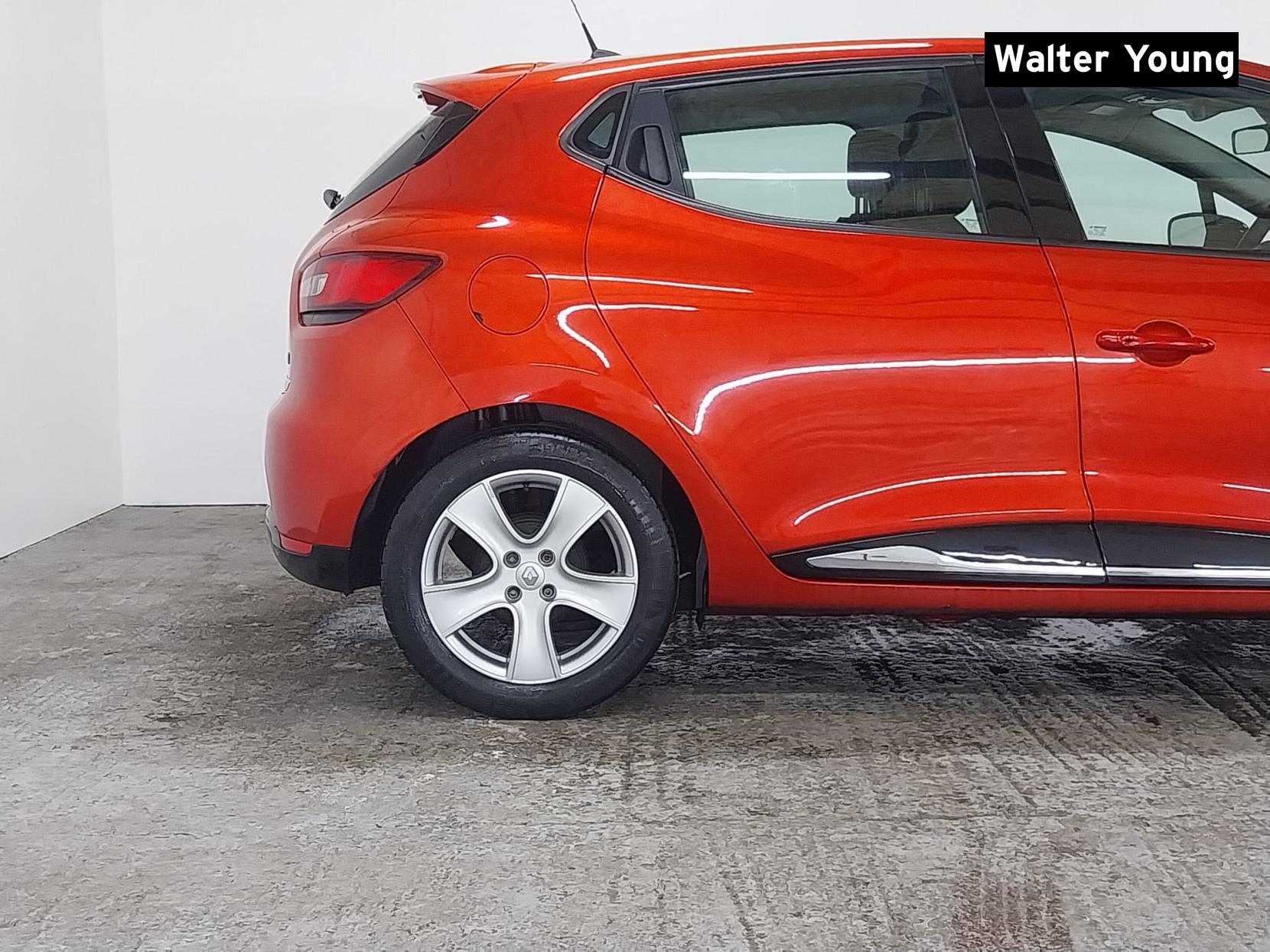 Renault Clio 1.5 dCi Dynamique MediaNav Hatchback 5dr Diesel Manual Euro 5 (s/s) (90 ps)