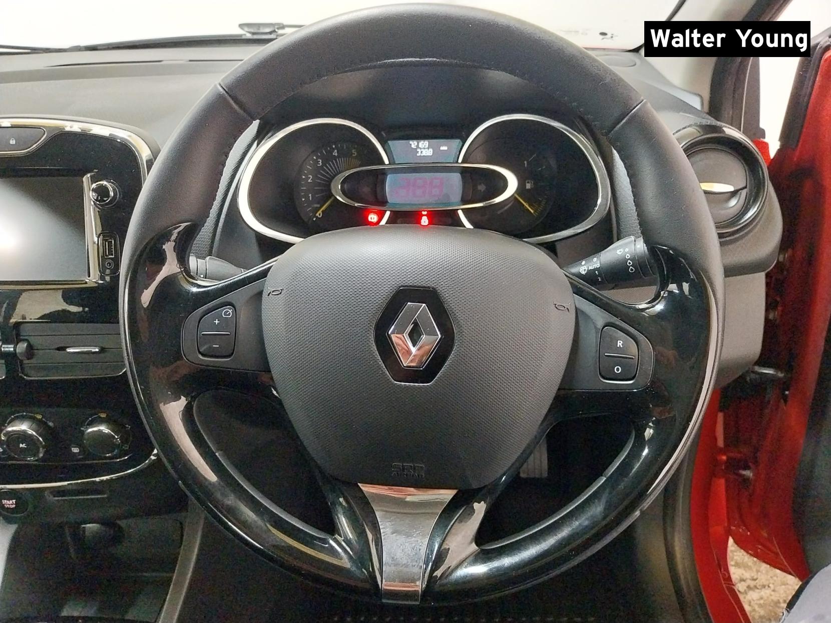 Renault Clio 1.5 dCi Dynamique MediaNav Hatchback 5dr Diesel Manual Euro 5 (s/s) (90 ps)