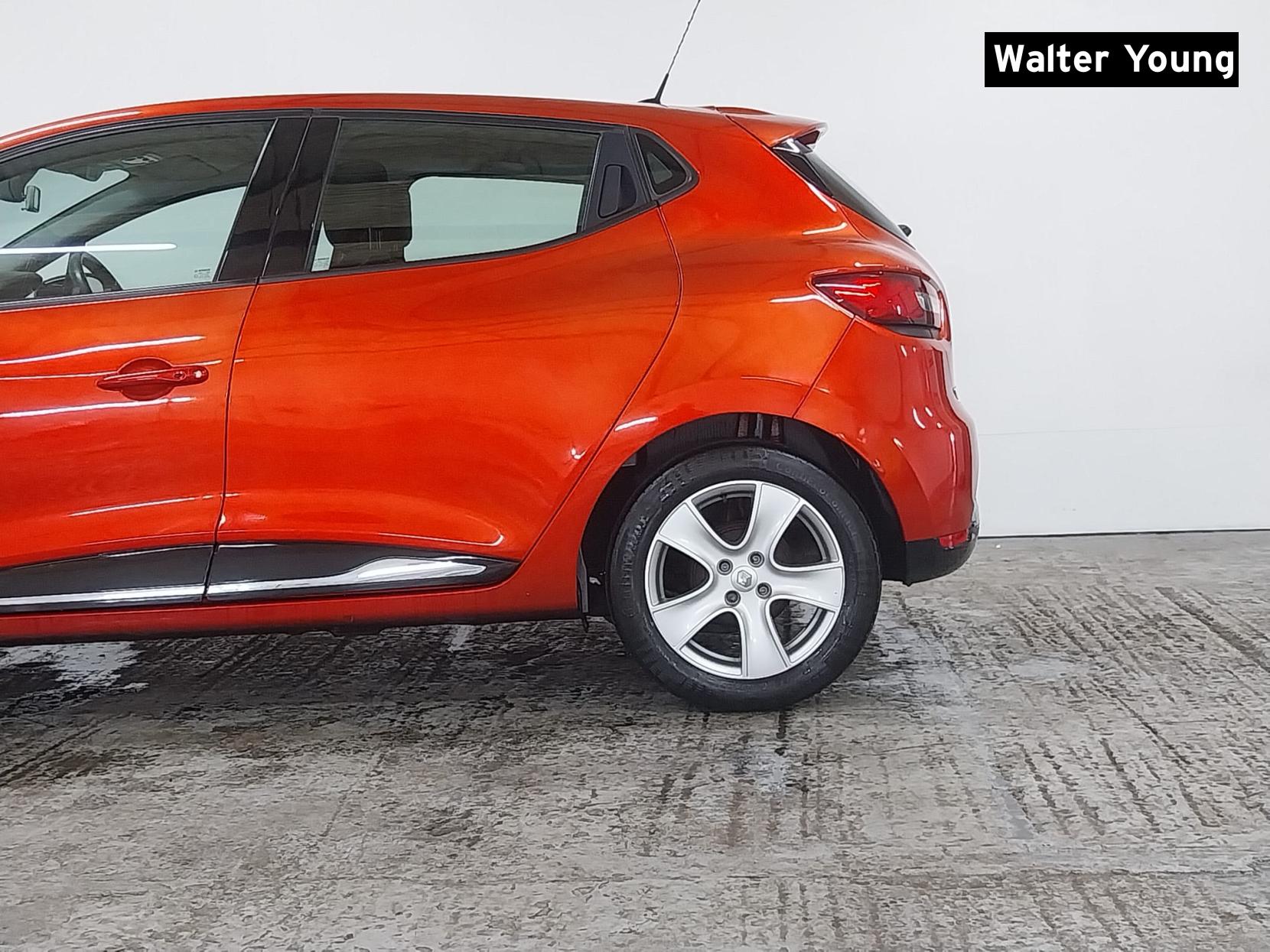 Renault Clio 1.5 dCi Dynamique MediaNav Hatchback 5dr Diesel Manual Euro 5 (s/s) (90 ps)