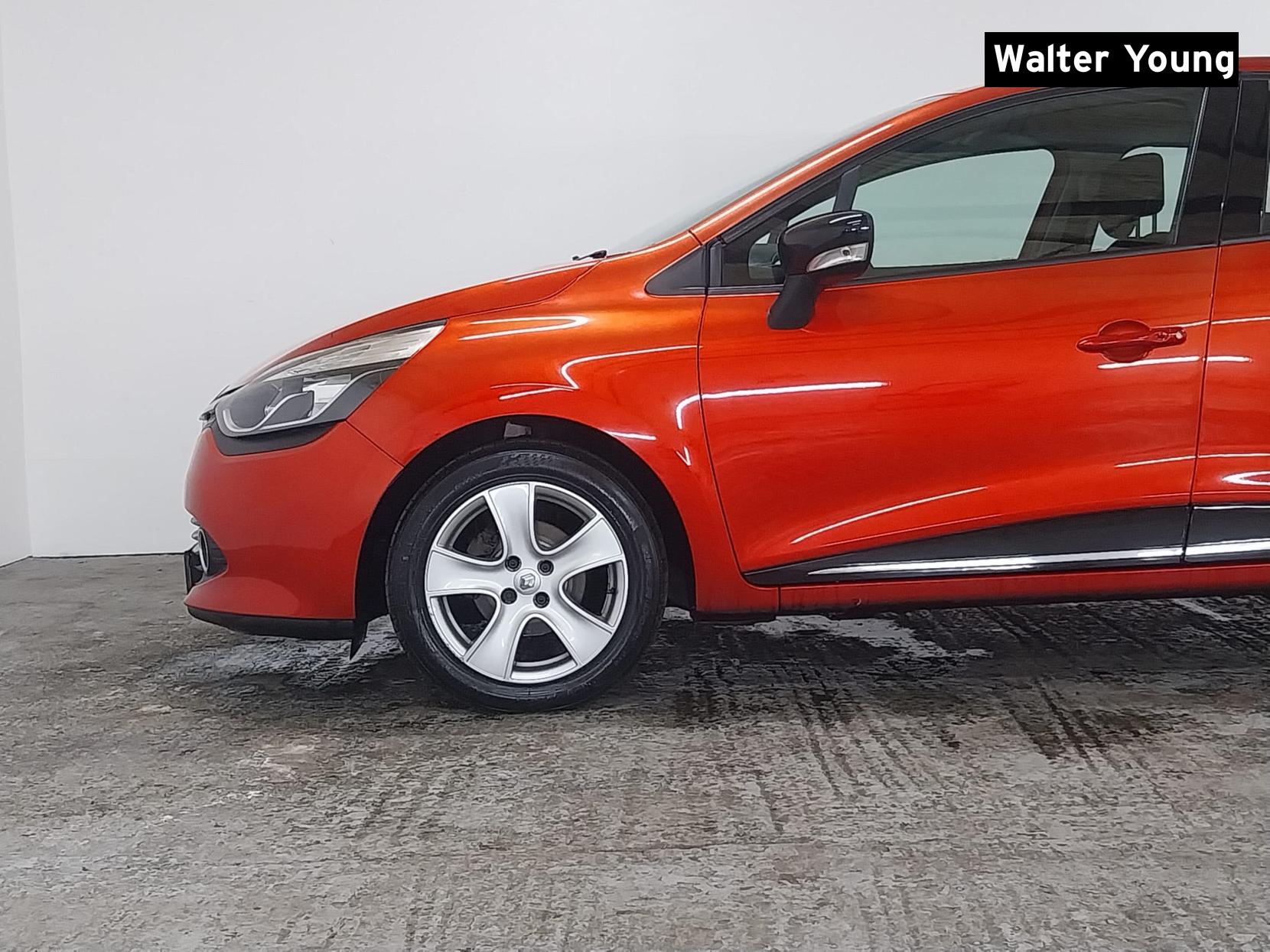 Renault Clio 1.5 dCi Dynamique MediaNav Hatchback 5dr Diesel Manual Euro 5 (s/s) (90 ps)