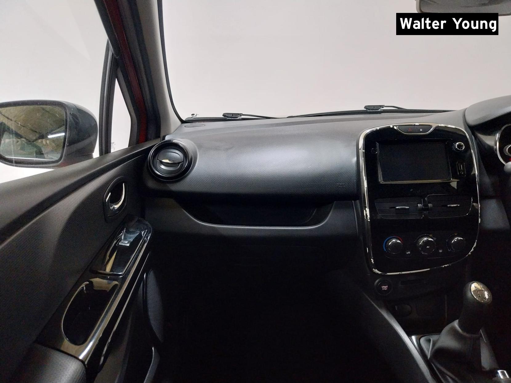 Renault Clio 1.5 dCi Dynamique MediaNav Hatchback 5dr Diesel Manual Euro 5 (s/s) (90 ps)
