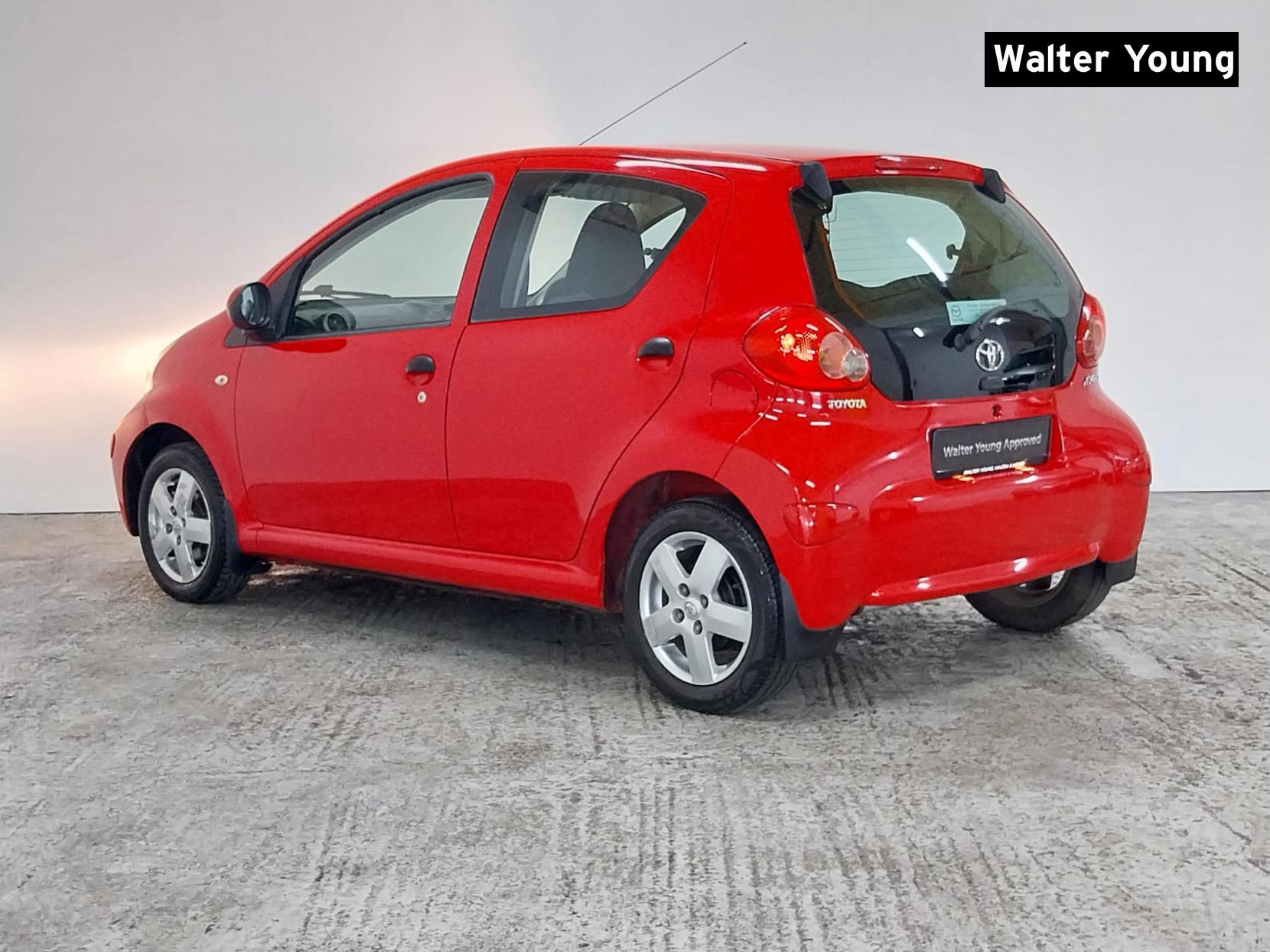 Toyota AYGO 1.0 VVT-i Hatchback 5dr Petrol Manual Euro 4 (67 bhp)