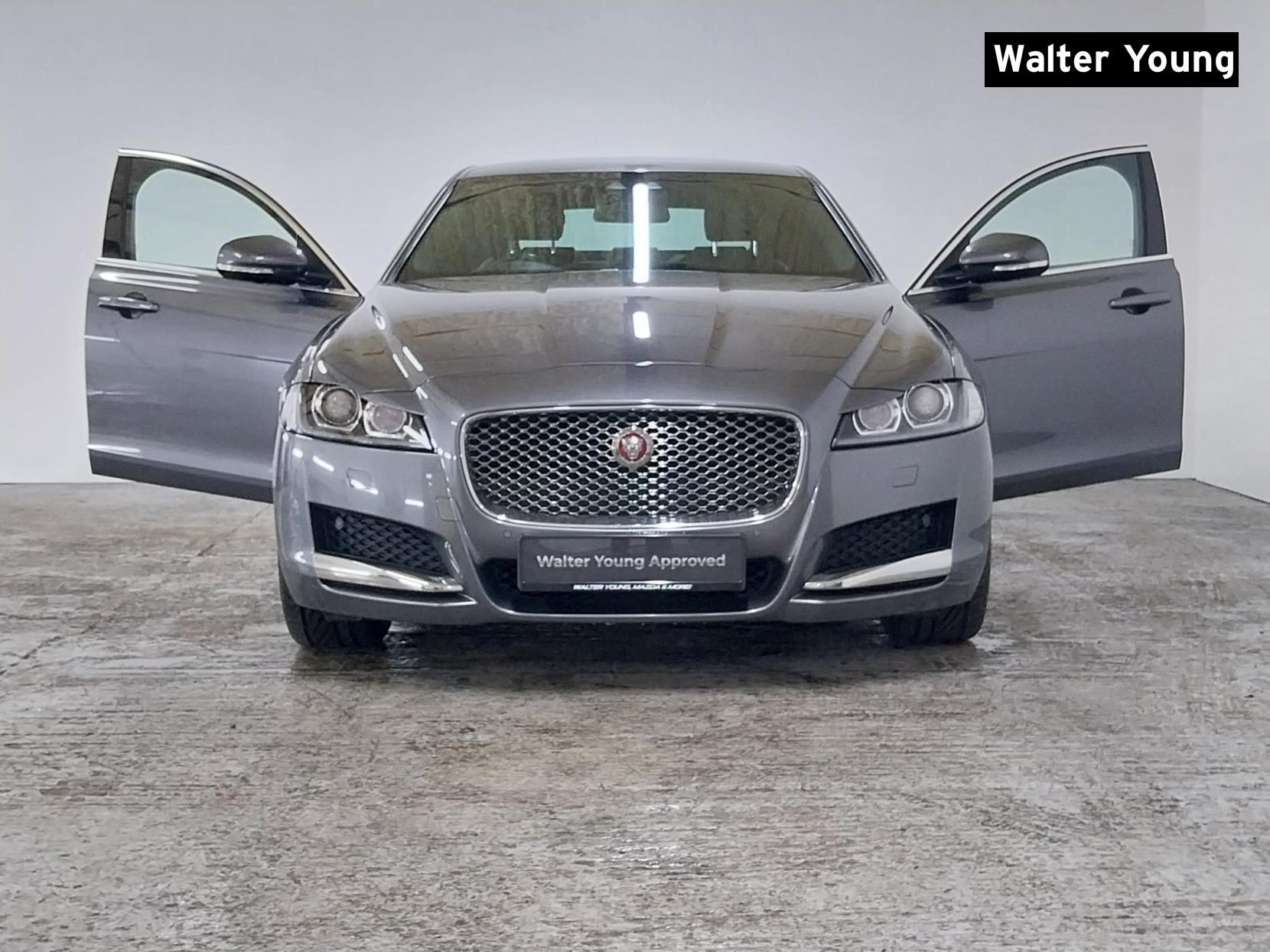 Jaguar XF 2.0d Portfolio Saloon 4dr Diesel Auto Euro 6 (s/s) (180 ps)