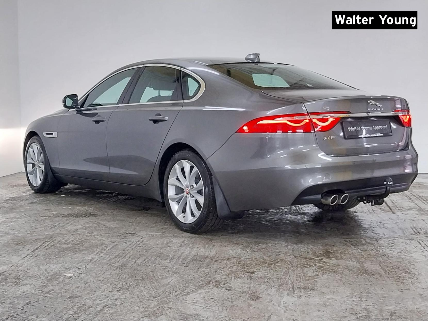 Jaguar XF 2.0d Portfolio Saloon 4dr Diesel Auto Euro 6 (s/s) (180 ps)