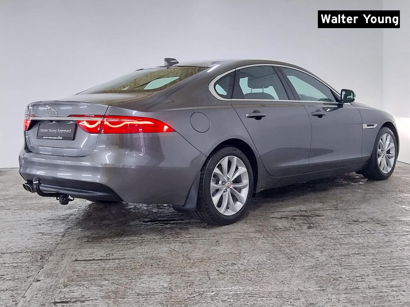 Jaguar XF 2.0d Portfolio Saloon 4dr Diesel Auto Euro 6 (s/s) (180 ps)