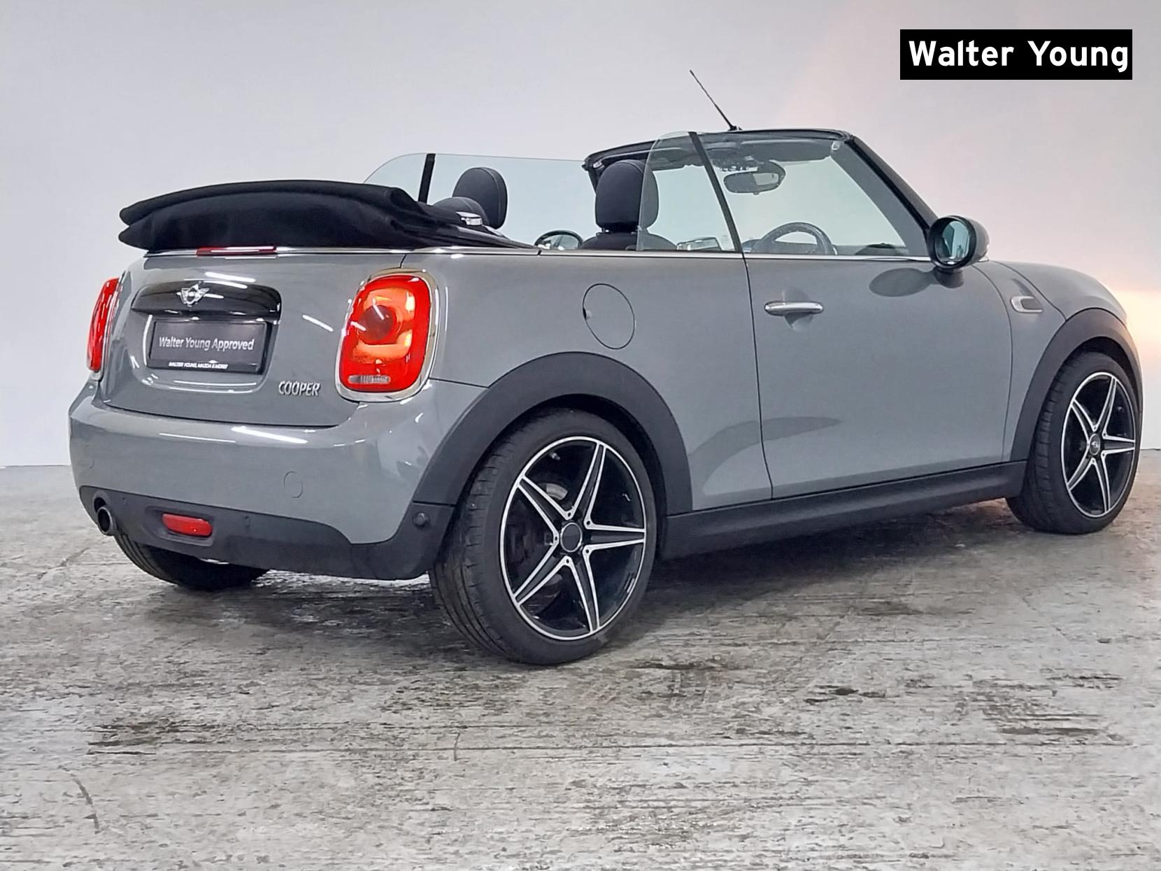 MINI Convertible 1.5 Cooper Convertible 2dr Petrol Manual Euro 6 (s/s) (136 ps)