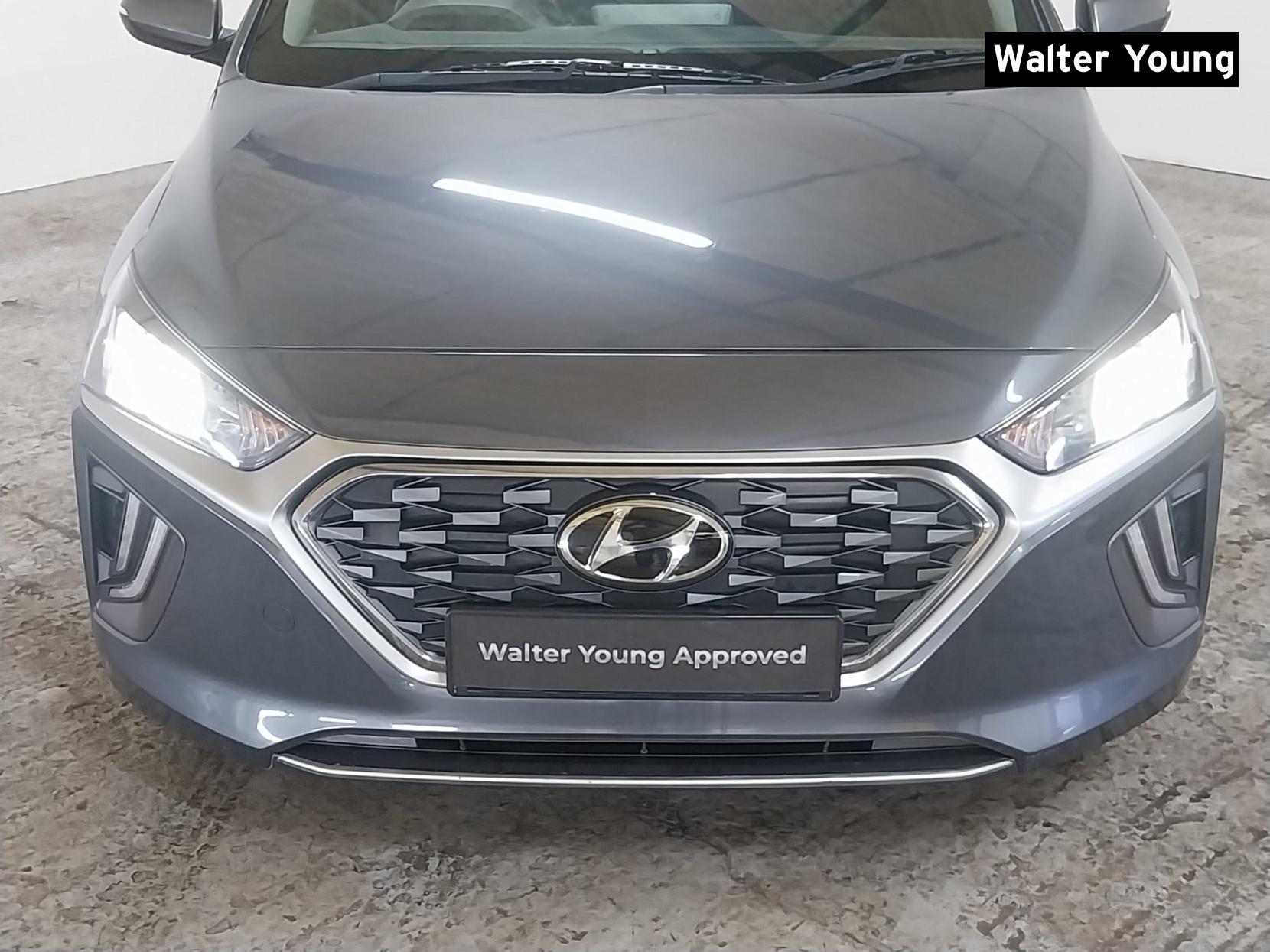 Hyundai IONIQ 1.6 h-GDi Premium Hatchback 5dr Petrol Hybrid DCT Euro 6 (s/s) (141 ps)