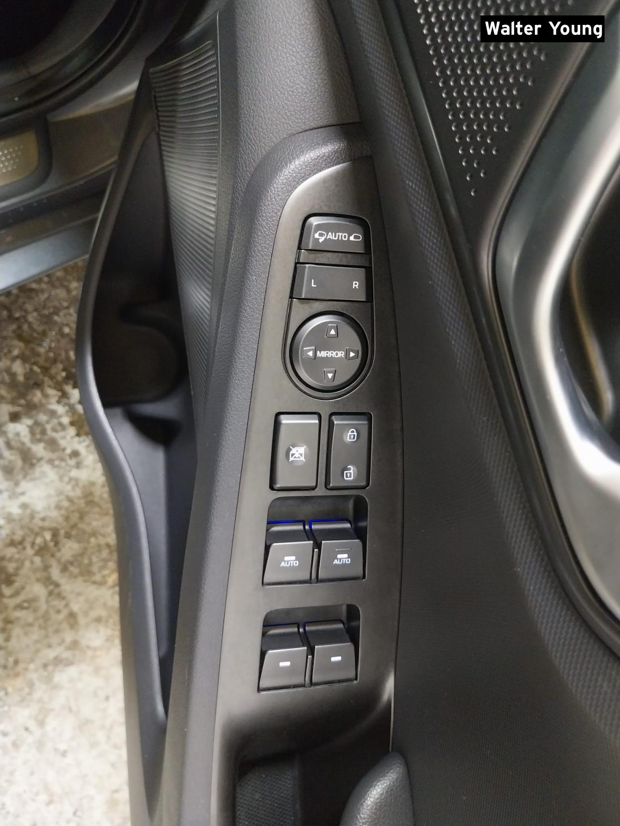 Hyundai IONIQ 1.6 h-GDi Premium Hatchback 5dr Petrol Hybrid DCT Euro 6 (s/s) (141 ps)