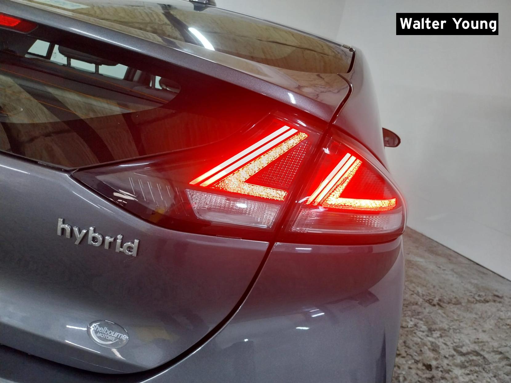Hyundai IONIQ 1.6 h-GDi Premium Hatchback 5dr Petrol Hybrid DCT Euro 6 (s/s) (141 ps)