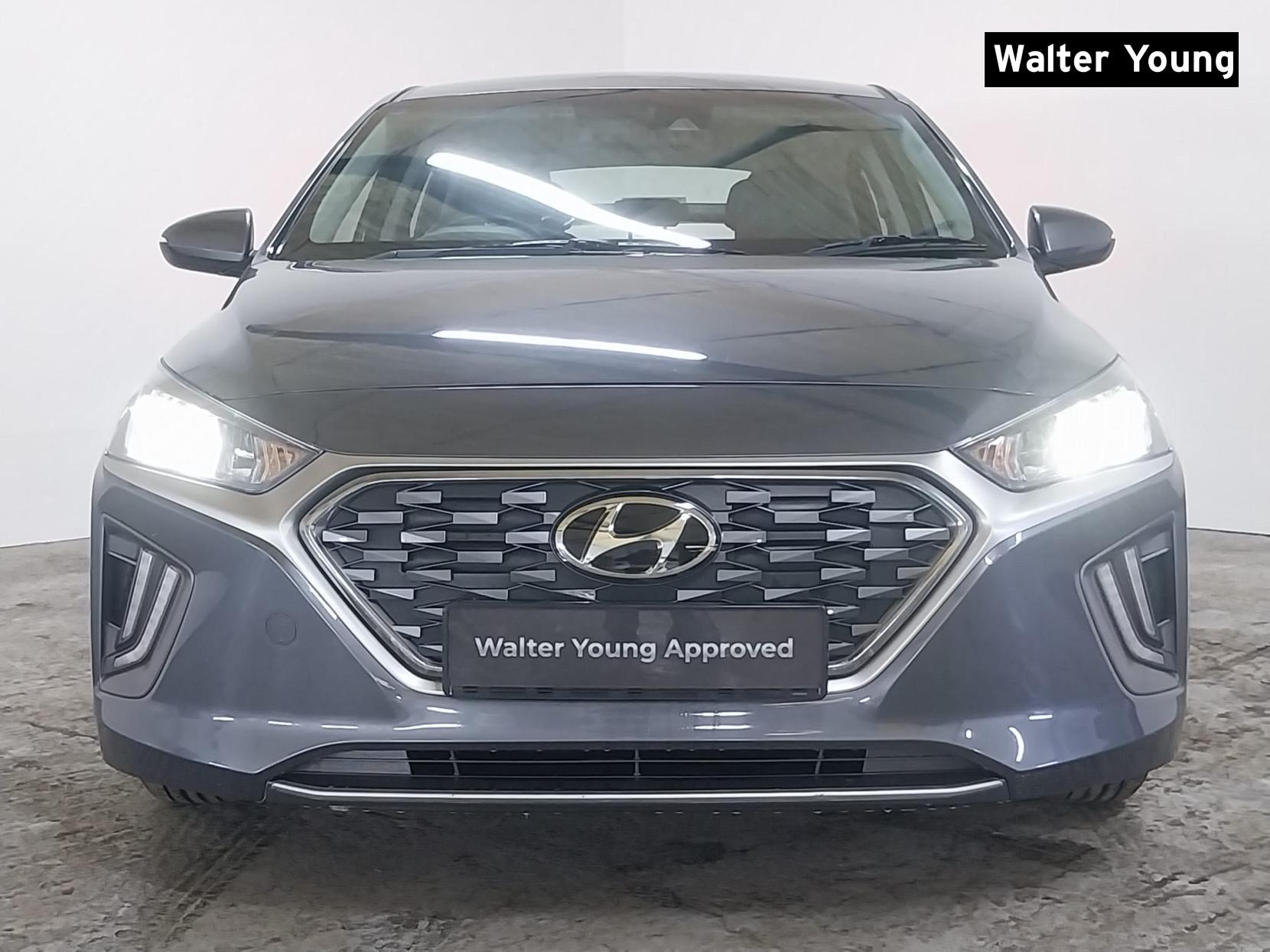 Hyundai IONIQ 1.6 h-GDi Premium Hatchback 5dr Petrol Hybrid DCT Euro 6 (s/s) (141 ps)