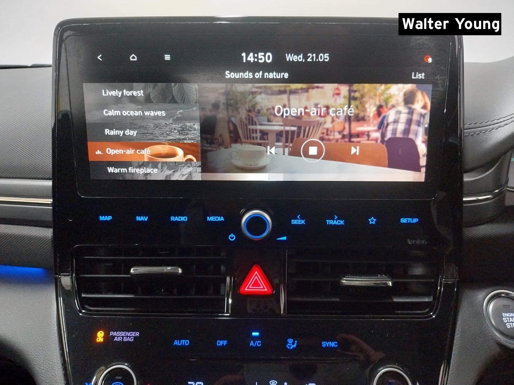 Hyundai IONIQ 1.6 h-GDi Premium Hatchback 5dr Petrol Hybrid DCT Euro 6 (s/s) (141 ps)