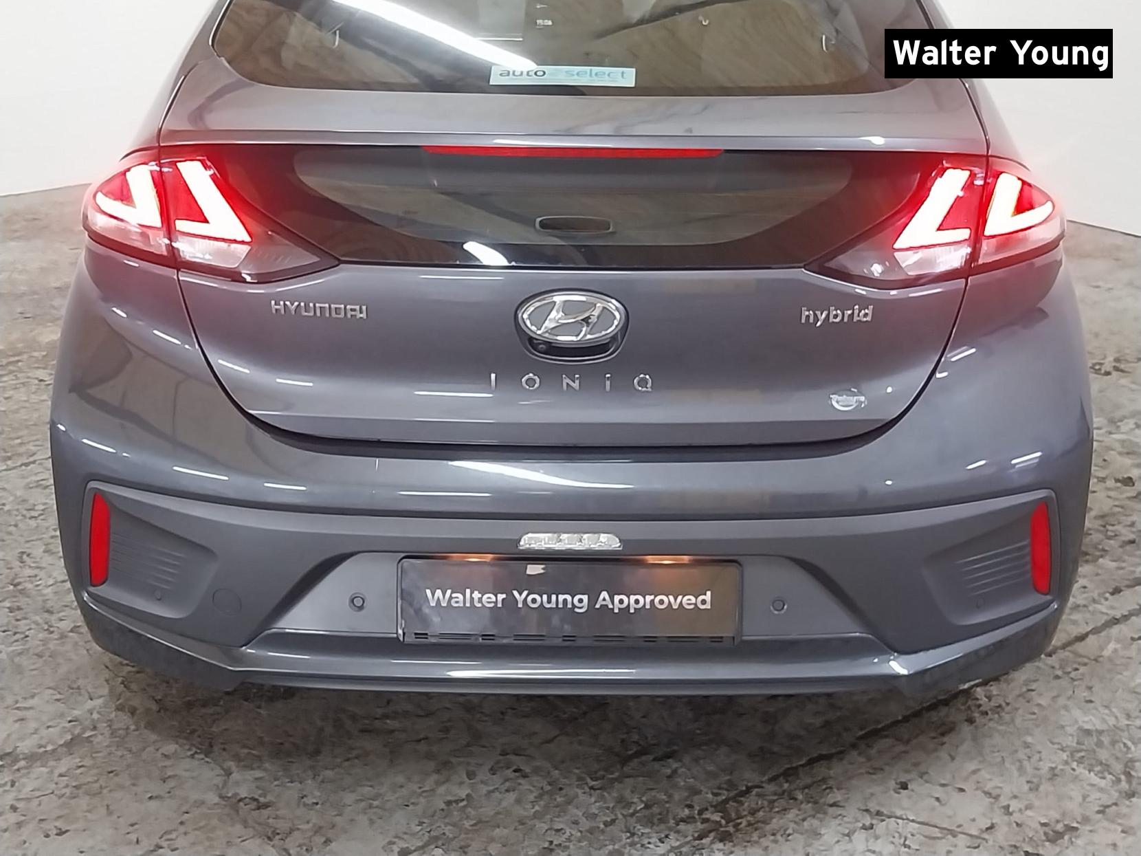 Hyundai IONIQ 1.6 h-GDi Premium Hatchback 5dr Petrol Hybrid DCT Euro 6 (s/s) (141 ps)