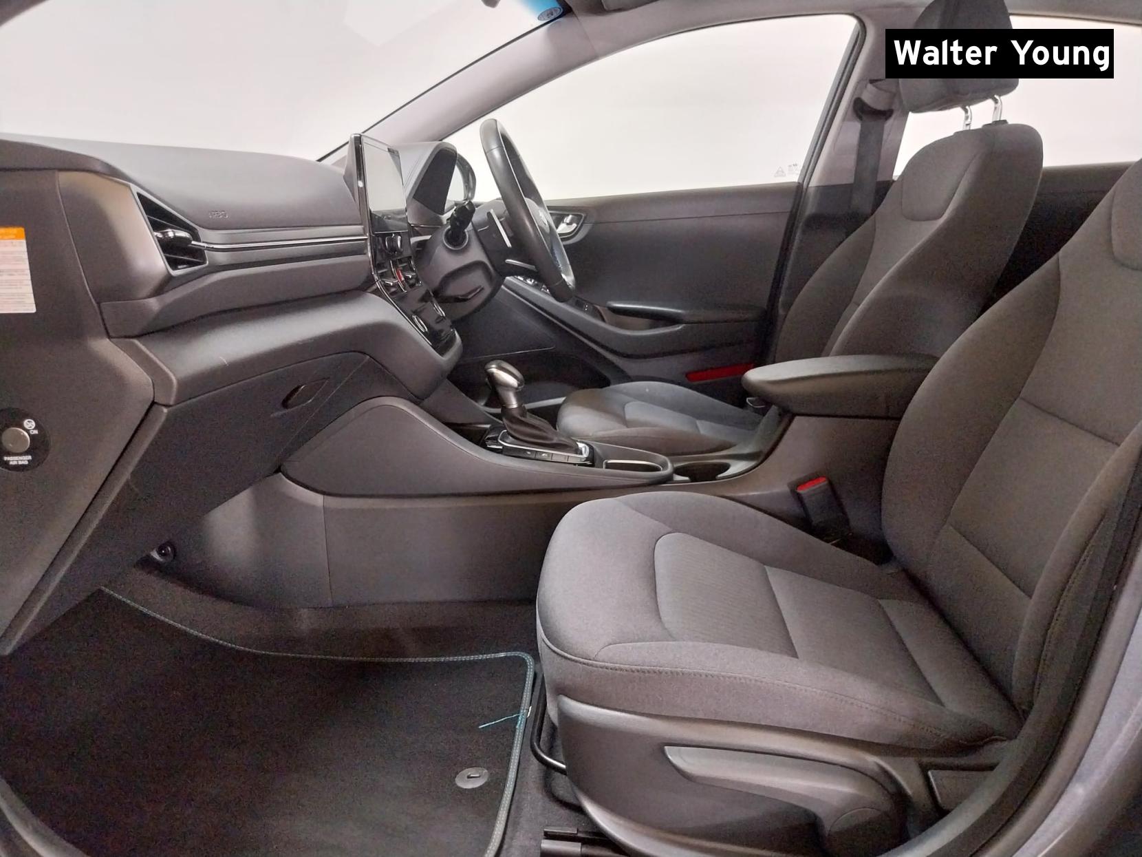 Hyundai IONIQ 1.6 h-GDi Premium Hatchback 5dr Petrol Hybrid DCT Euro 6 (s/s) (141 ps)