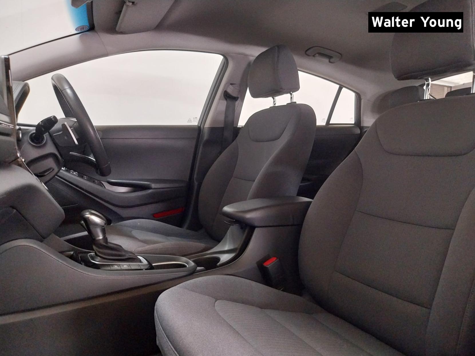 Hyundai IONIQ 1.6 h-GDi Premium Hatchback 5dr Petrol Hybrid DCT Euro 6 (s/s) (141 ps)