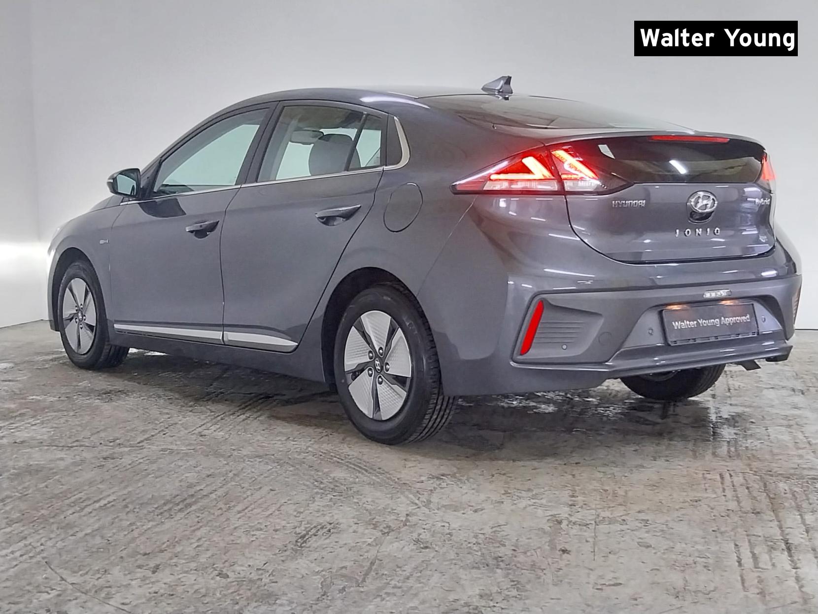 Hyundai IONIQ 1.6 h-GDi Premium Hatchback 5dr Petrol Hybrid DCT Euro 6 (s/s) (141 ps)