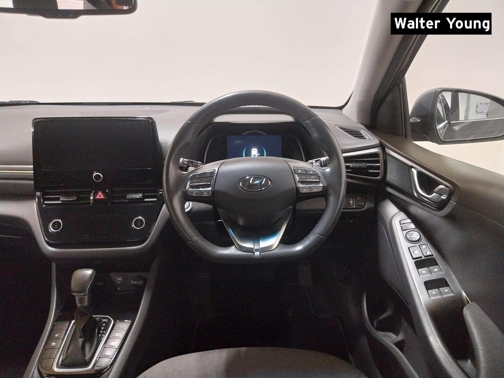 Hyundai IONIQ 1.6 h-GDi Premium Hatchback 5dr Petrol Hybrid DCT Euro 6 (s/s) (141 ps)