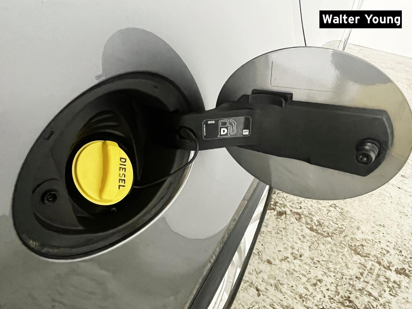 Land Rover Discovery 2.0 SD4 HSE SUV 5dr Diesel Auto 4WD Euro 6 (s/s) (240 ps)