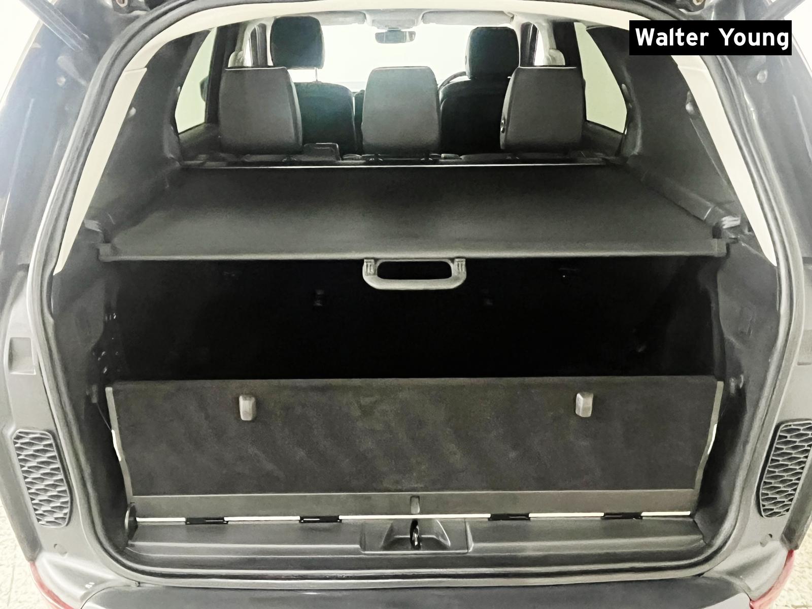 Land Rover Discovery 2.0 SD4 HSE SUV 5dr Diesel Auto 4WD Euro 6 (s/s) (240 ps)