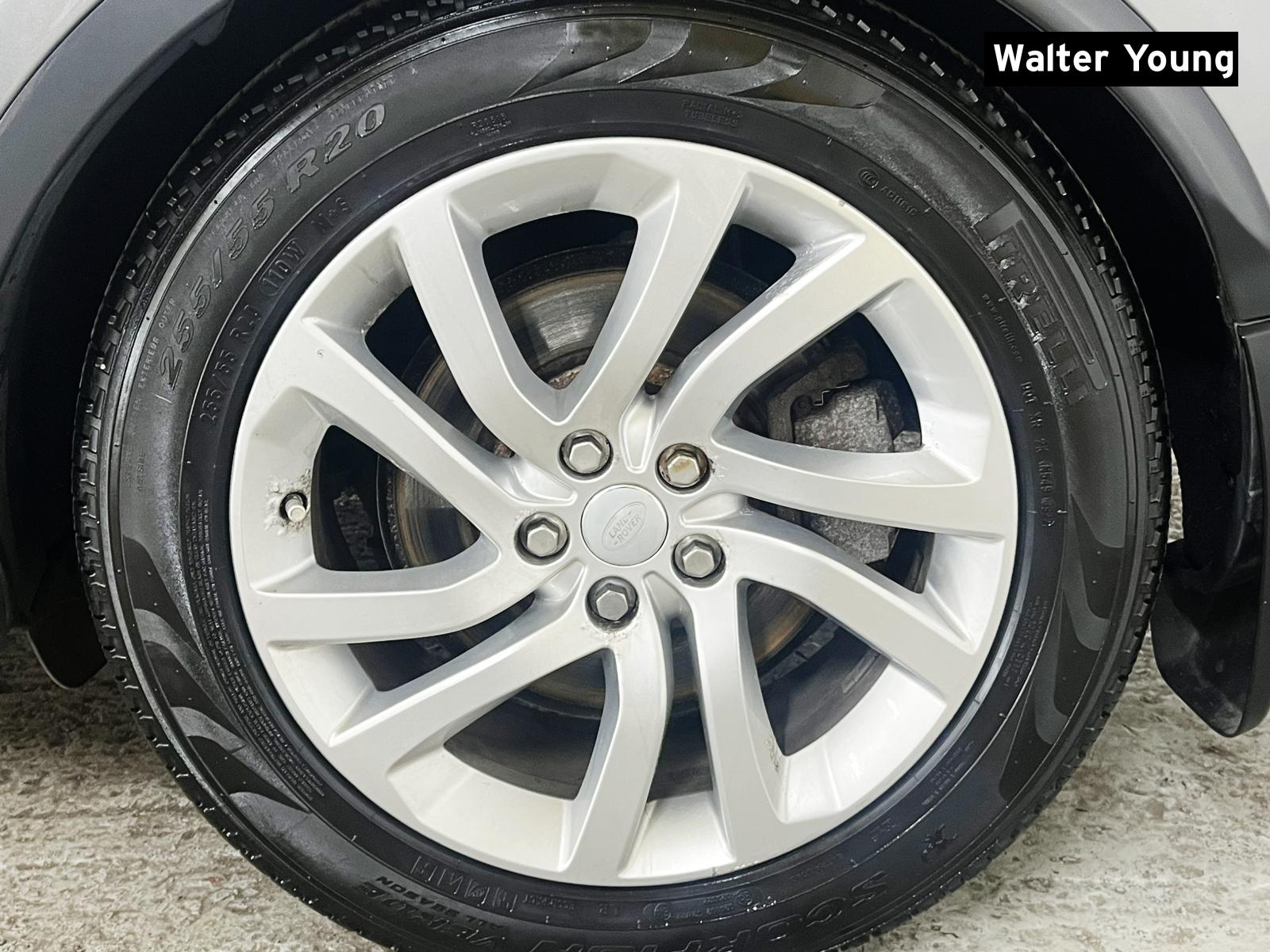 Land Rover Discovery 2.0 SD4 HSE SUV 5dr Diesel Auto 4WD Euro 6 (s/s) (240 ps)