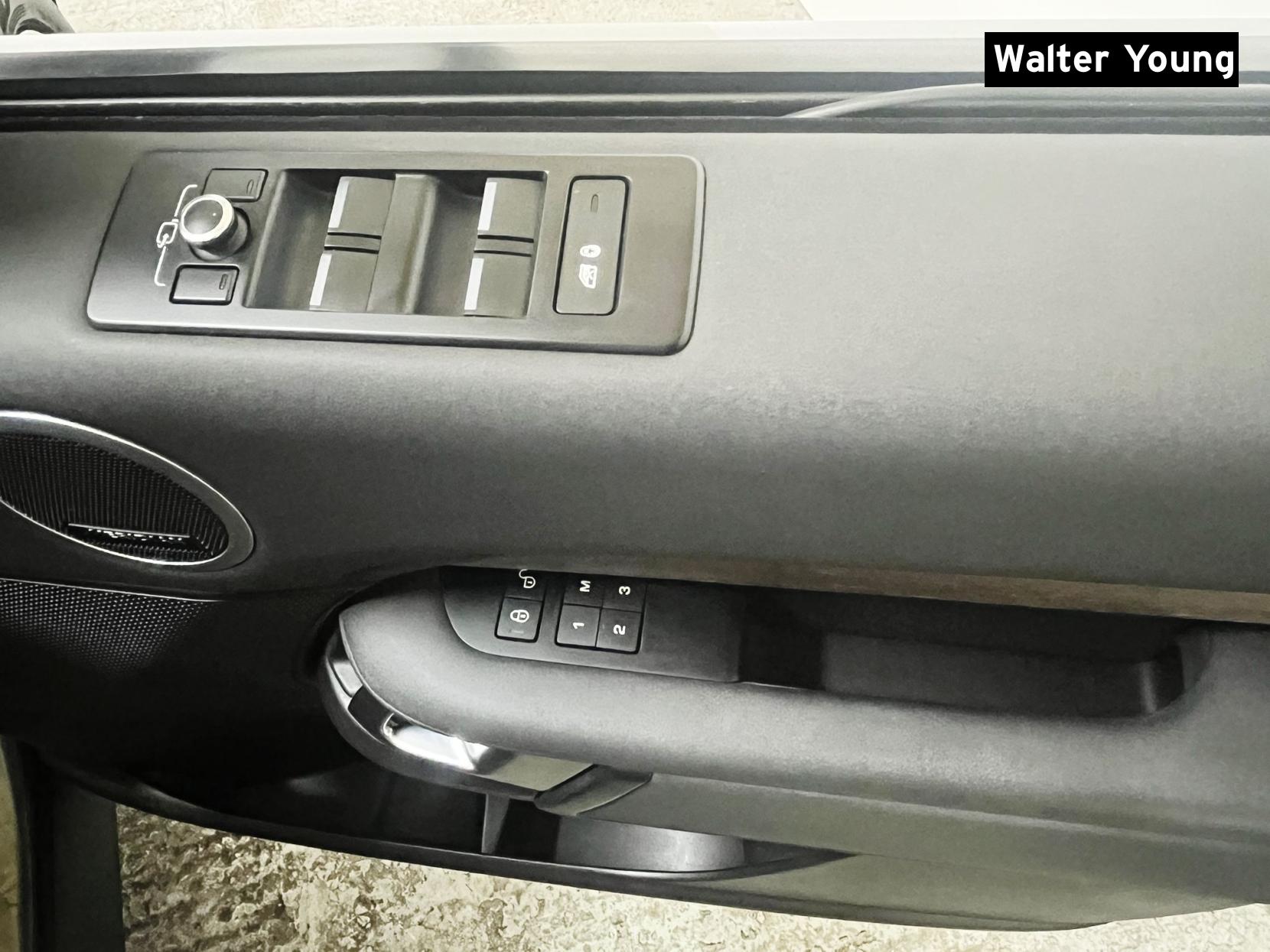 Land Rover Discovery 2.0 SD4 HSE SUV 5dr Diesel Auto 4WD Euro 6 (s/s) (240 ps)