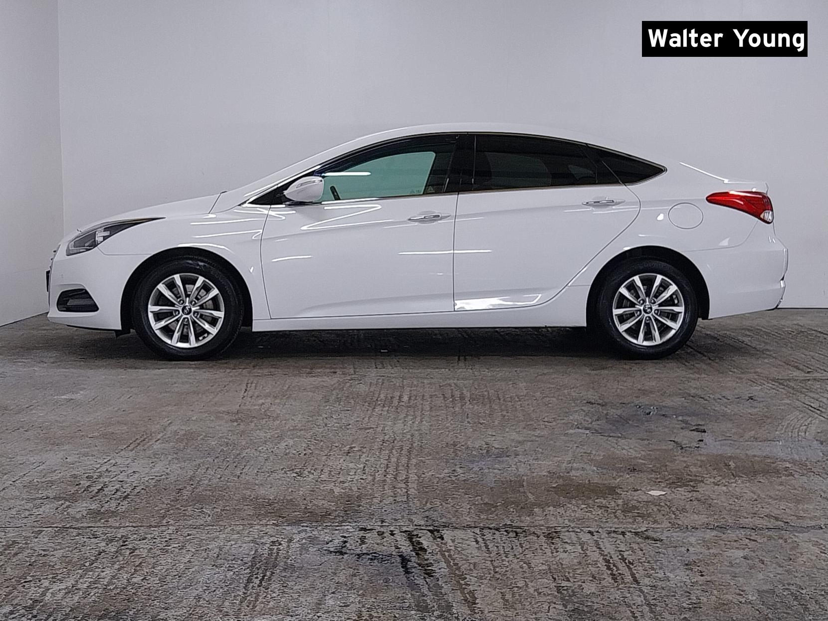 Hyundai i40 1.7 CRDi Blue Drive SE Nav Saloon 4dr Diesel Manual Euro 6 (s/s) (115 ps)