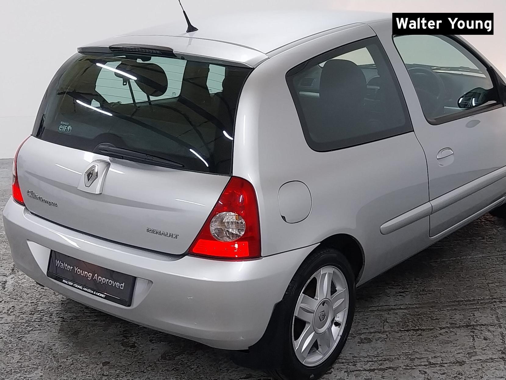 Renault Clio 1.2 Campus Sport Hatchback 3dr Petrol Manual (142 g/km, 75 bhp)