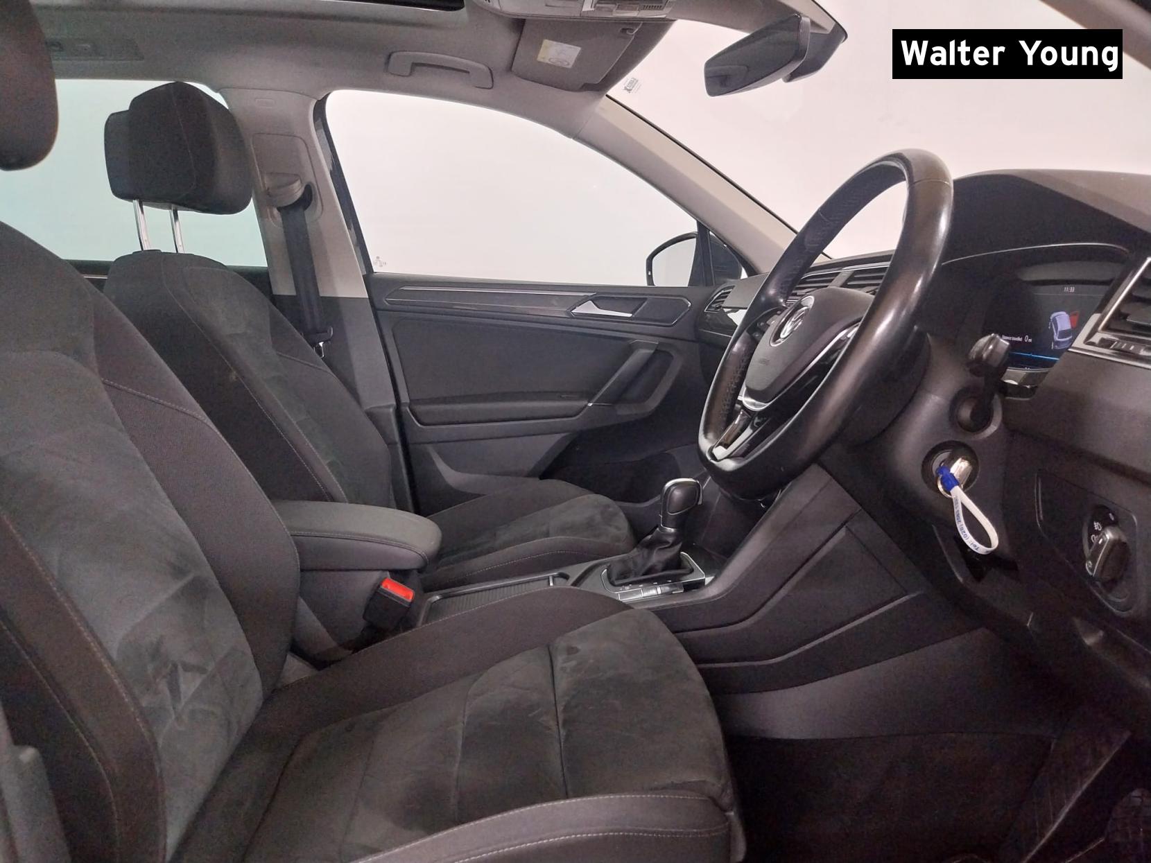 Volkswagen Tiguan 2.0 TDI SEL SUV 5dr Diesel DSG Euro 6 (s/s) (150 ps)