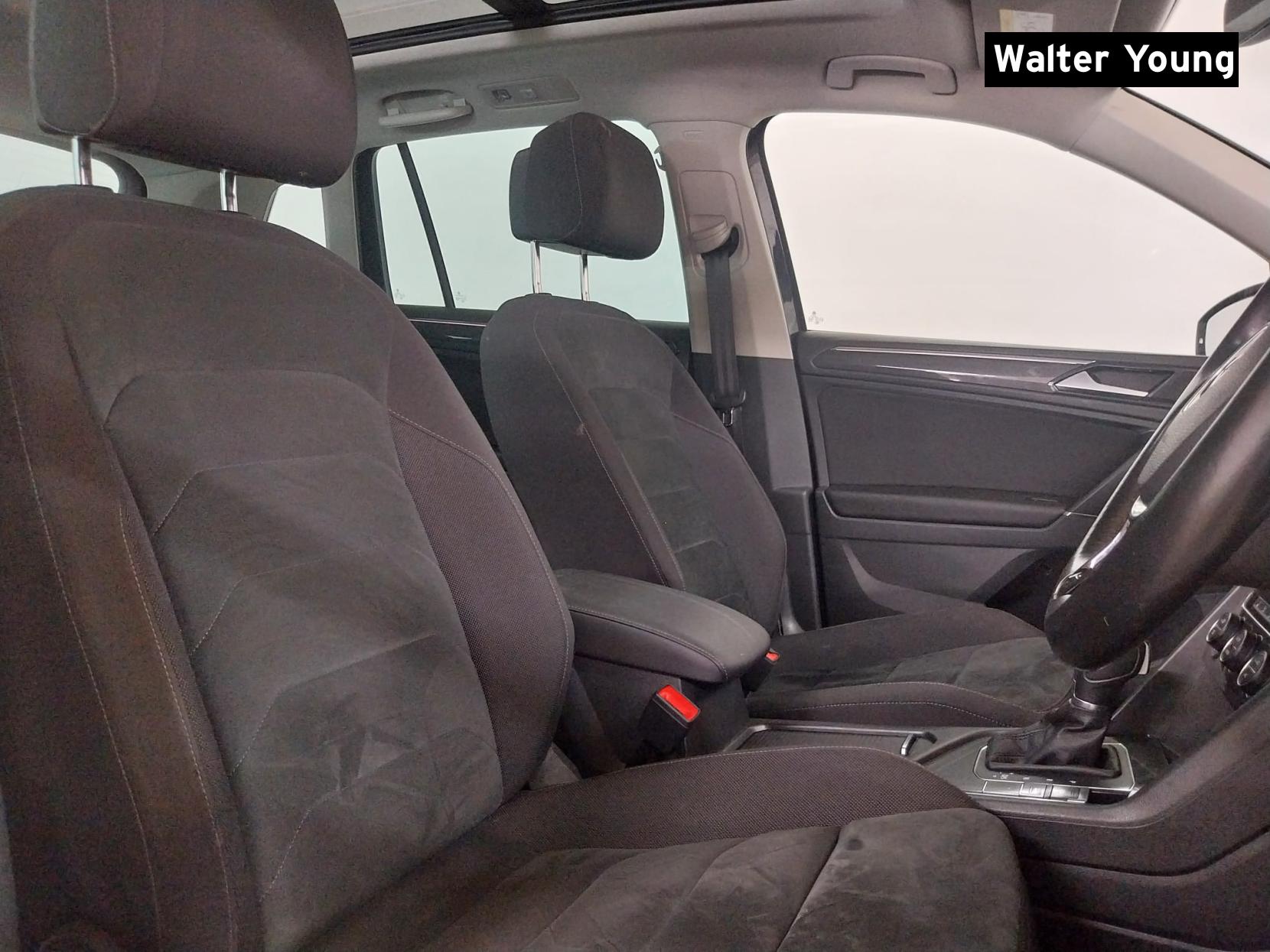 Volkswagen Tiguan 2.0 TDI SEL SUV 5dr Diesel DSG Euro 6 (s/s) (150 ps)