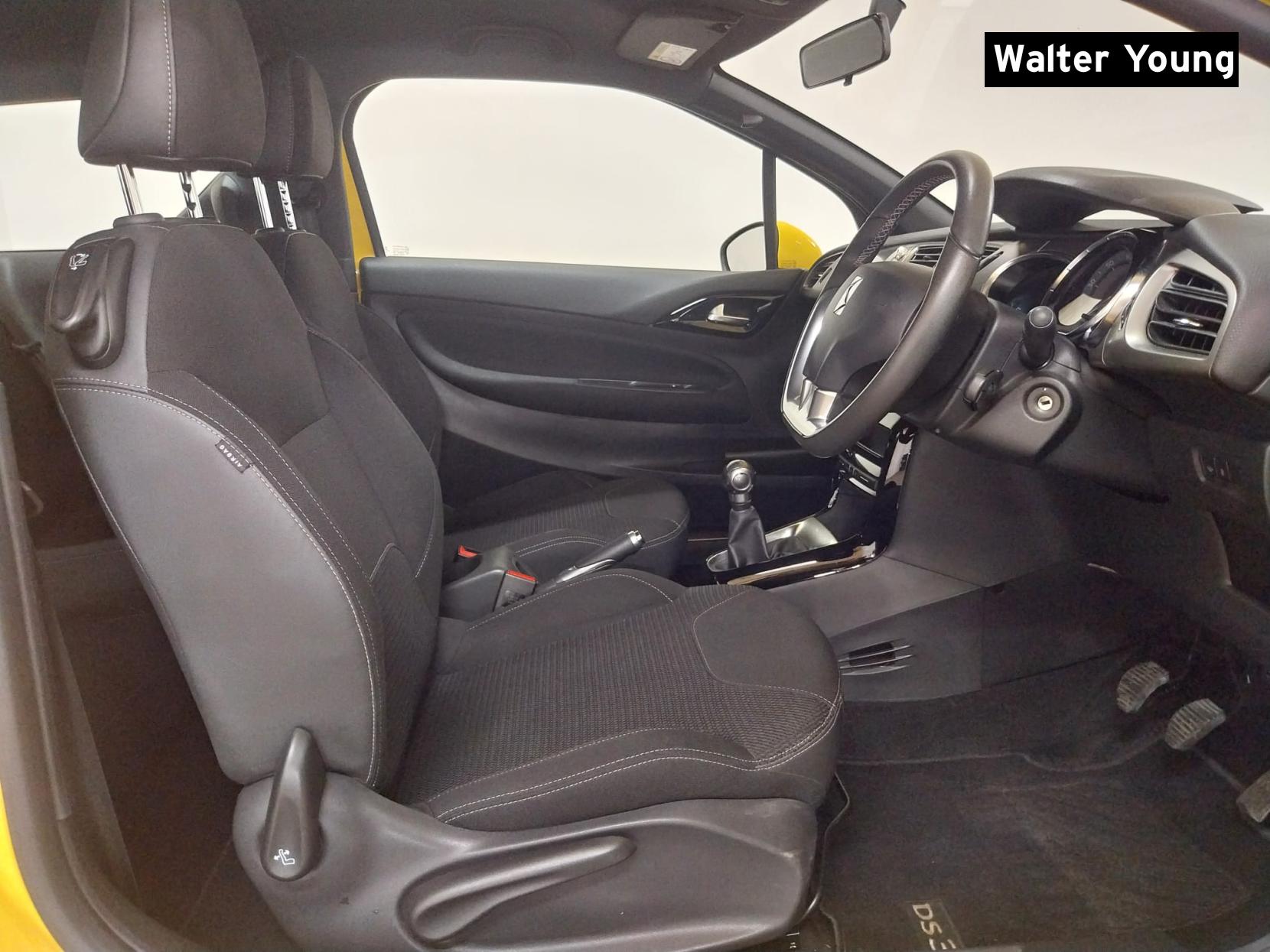 DS AUTOMOBILES DS 3 1.2 PureTech Chic Hatchback 3dr Petrol Manual Euro 6 (82 ps)