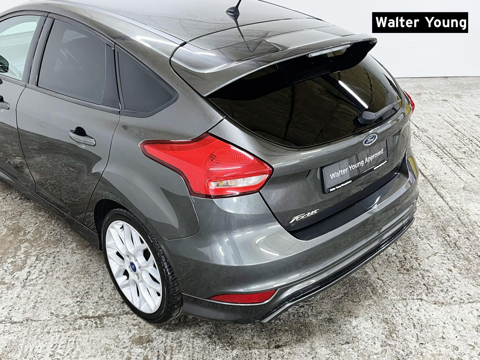 Ford Focus 1.5 TDCi ST-Line Hatchback 5dr Diesel Manual Euro 6 (s/s) (120 ps)