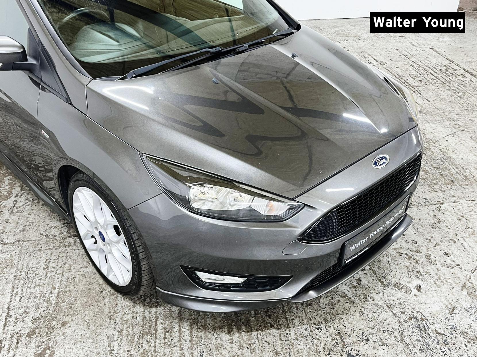 Ford Focus 1.5 TDCi ST-Line Hatchback 5dr Diesel Manual Euro 6 (s/s) (120 ps)