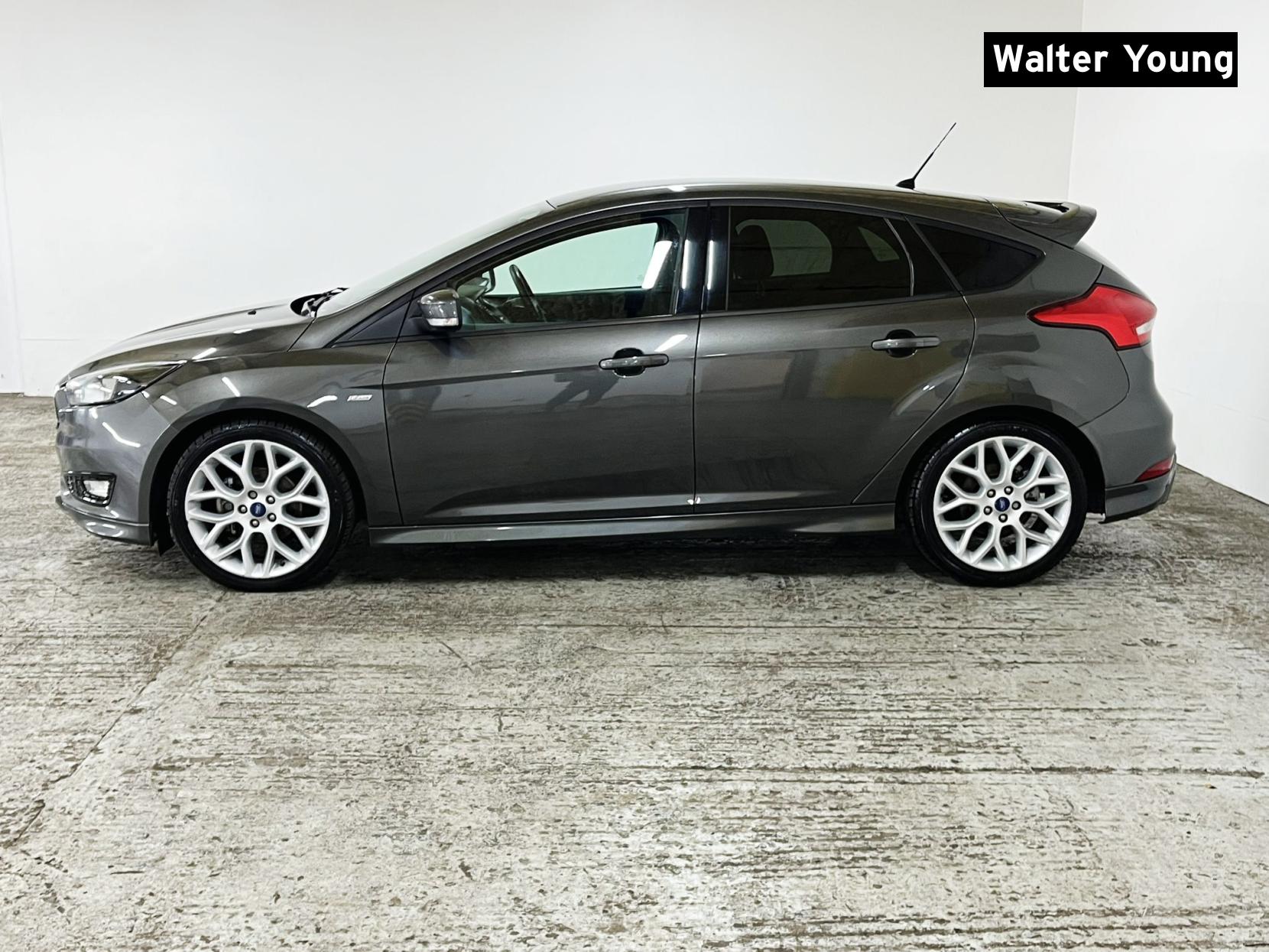 Ford Focus 1.5 TDCi ST-Line Hatchback 5dr Diesel Manual Euro 6 (s/s) (120 ps)