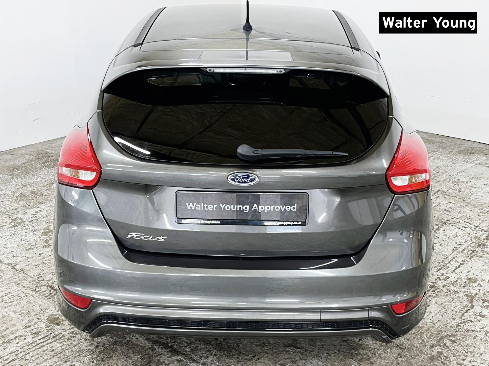 Ford Focus 1.5 TDCi ST-Line Hatchback 5dr Diesel Manual Euro 6 (s/s) (120 ps)