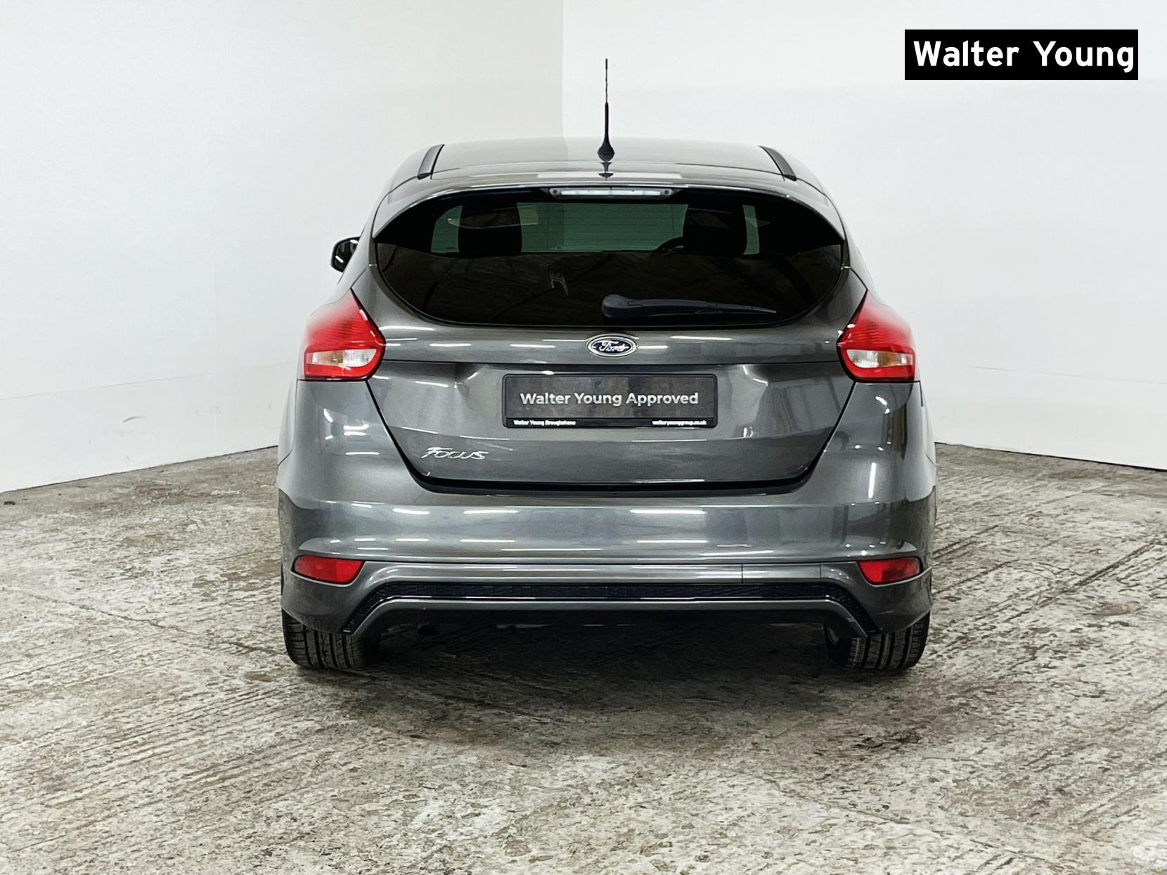 Ford Focus 1.5 TDCi ST-Line Hatchback 5dr Diesel Manual Euro 6 (s/s) (120 ps)