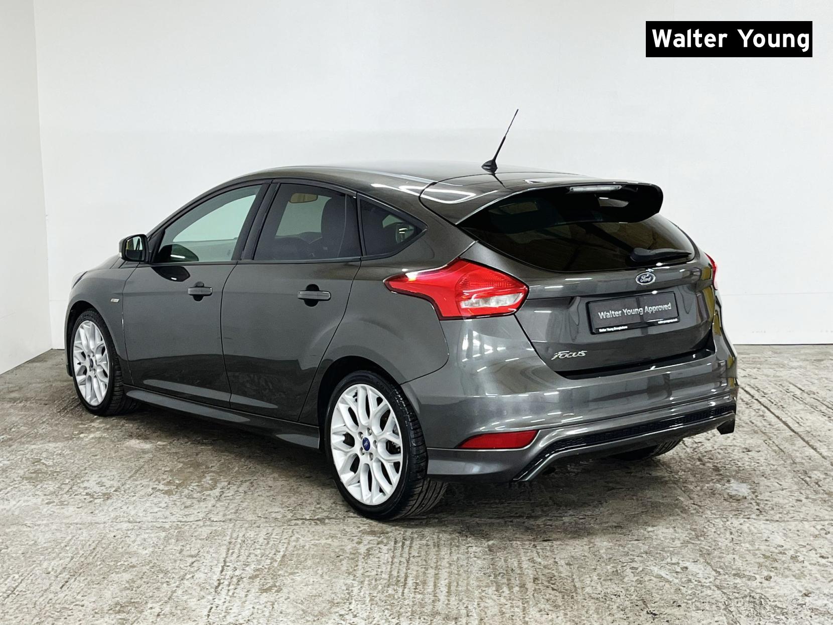 Ford Focus 1.5 TDCi ST-Line Hatchback 5dr Diesel Manual Euro 6 (s/s) (120 ps)