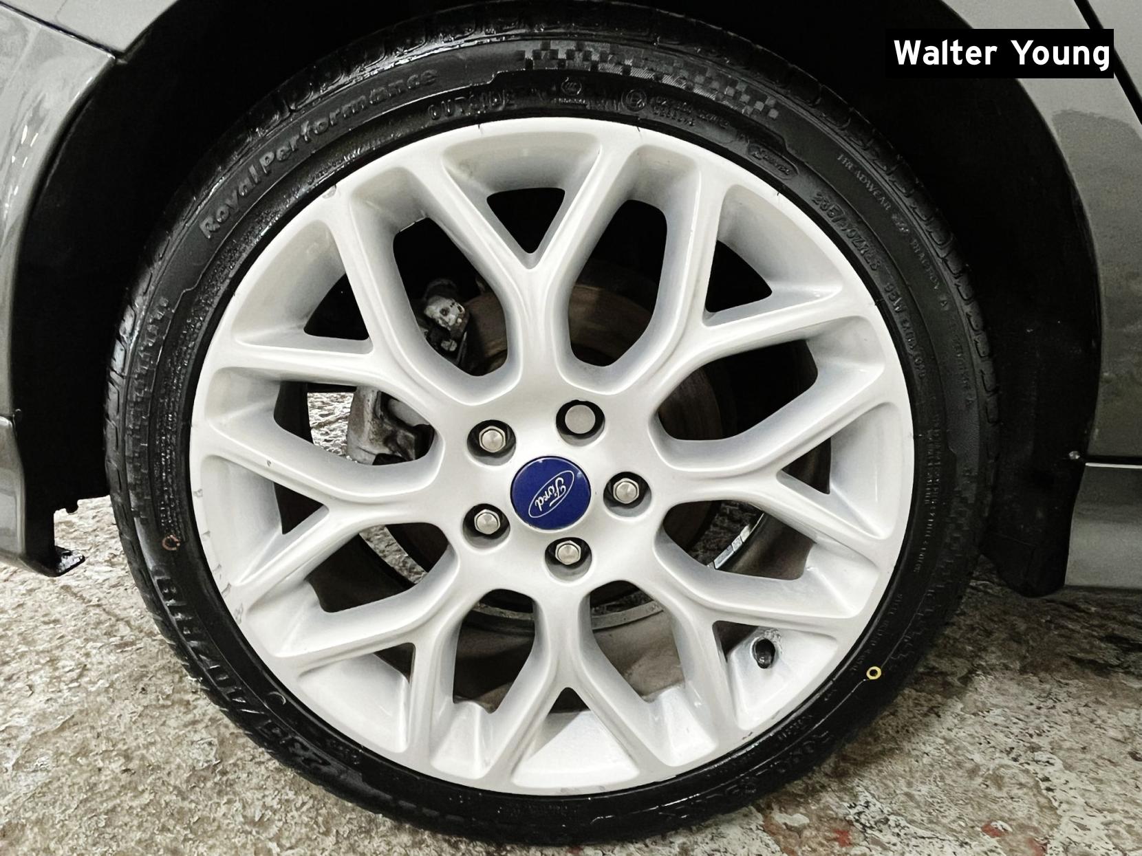 Ford Focus 1.5 TDCi ST-Line Hatchback 5dr Diesel Manual Euro 6 (s/s) (120 ps)