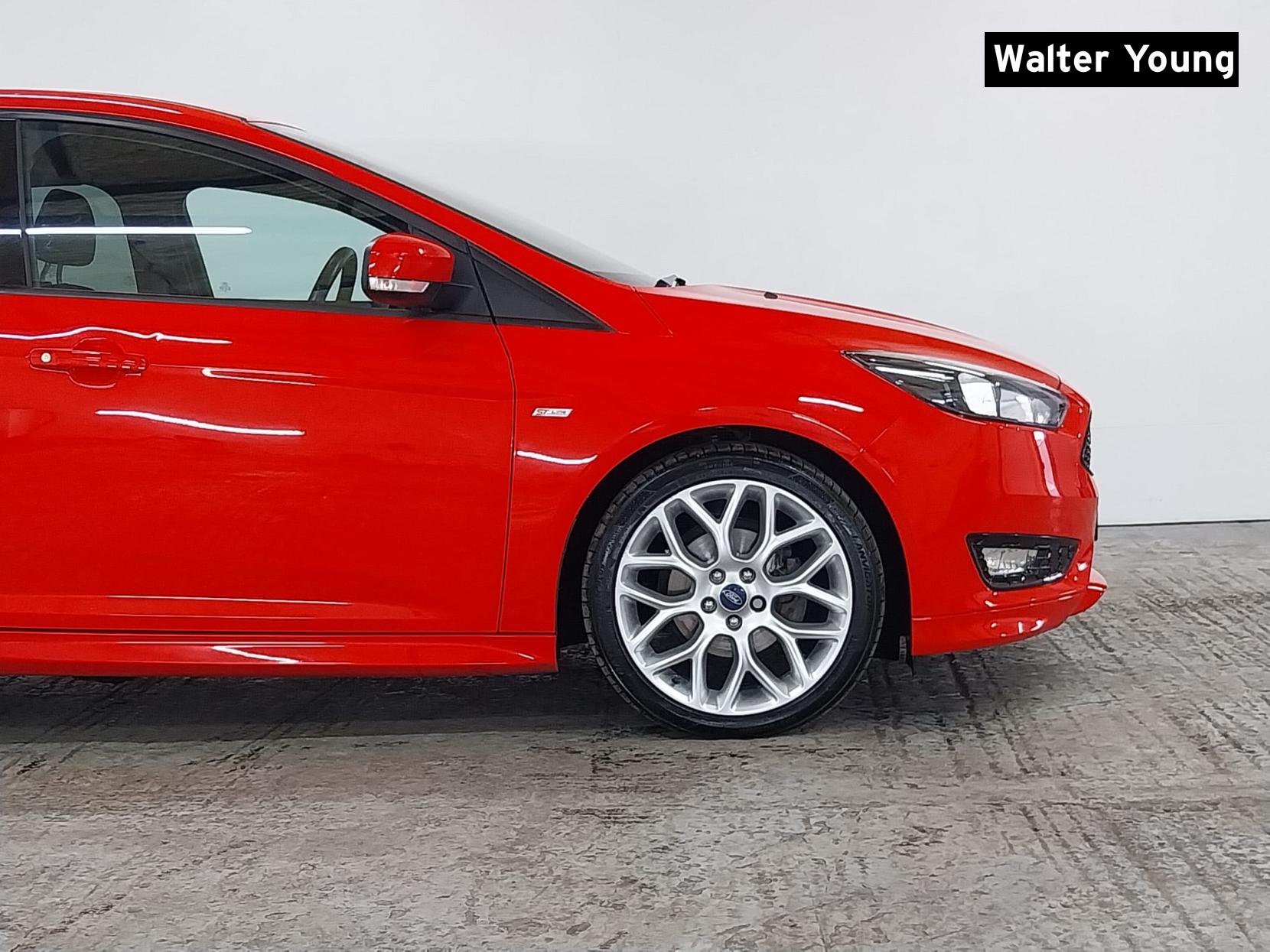 Ford Focus 1.0T EcoBoost ST-Line Hatchback 5dr Petrol Manual Euro 6 (s/s) (140 ps)