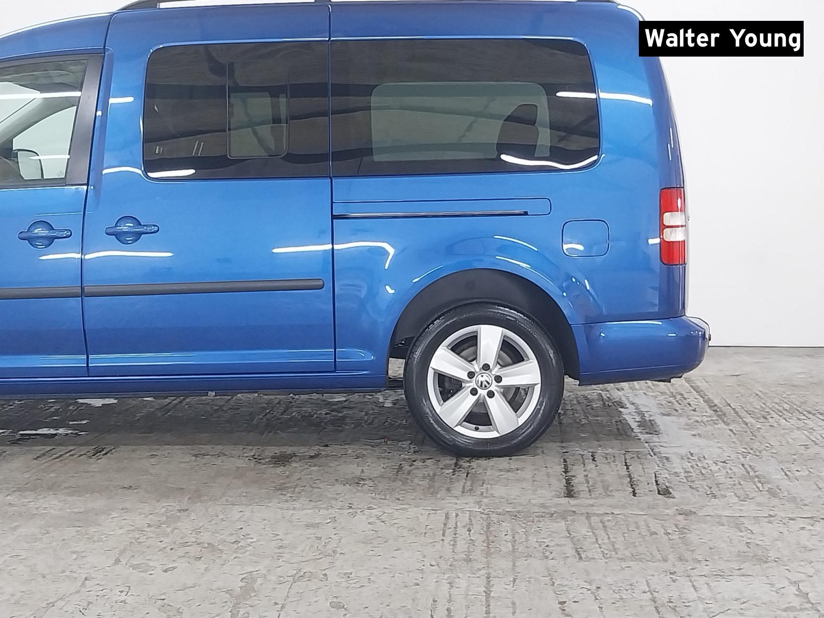 Volkswagen Caddy Maxi Life 1.6 TDI CR MPV 5dr Diesel DSG Euro 5 (102 ps)