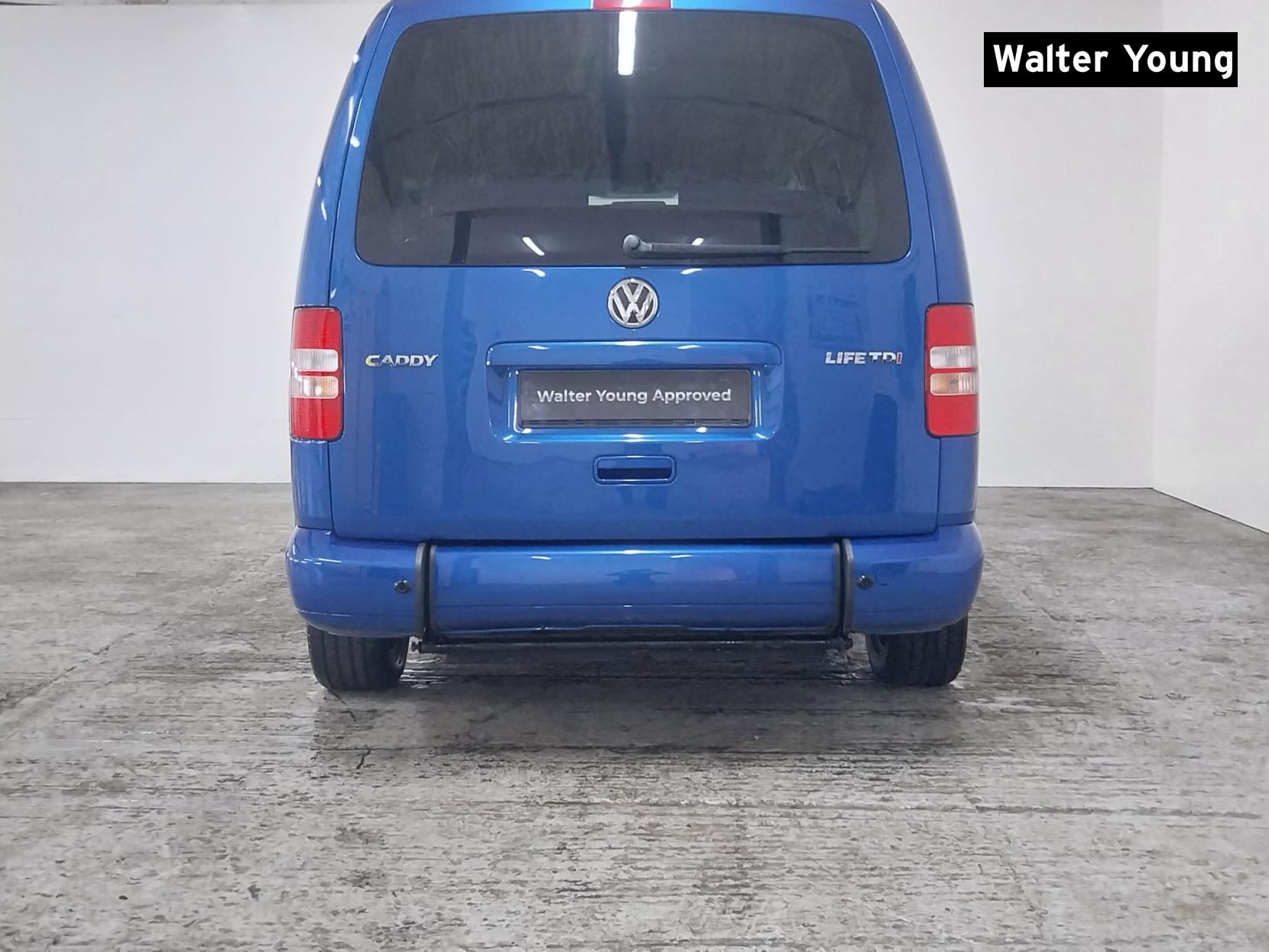Volkswagen Caddy Maxi Life 1.6 TDI CR MPV 5dr Diesel DSG Euro 5 (102 ps)