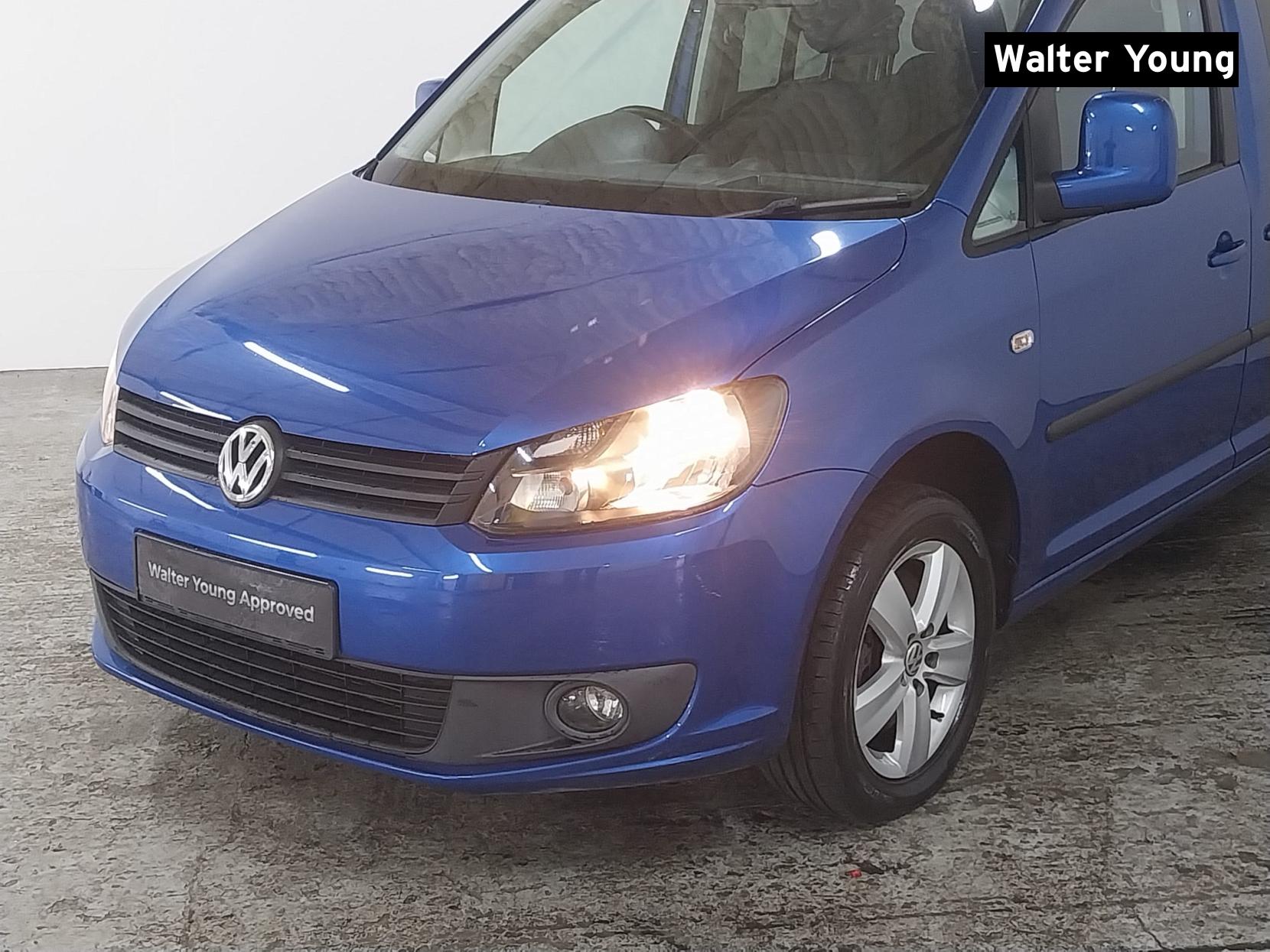 Volkswagen Caddy Maxi Life 1.6 TDI CR MPV 5dr Diesel DSG Euro 5 (102 ps)