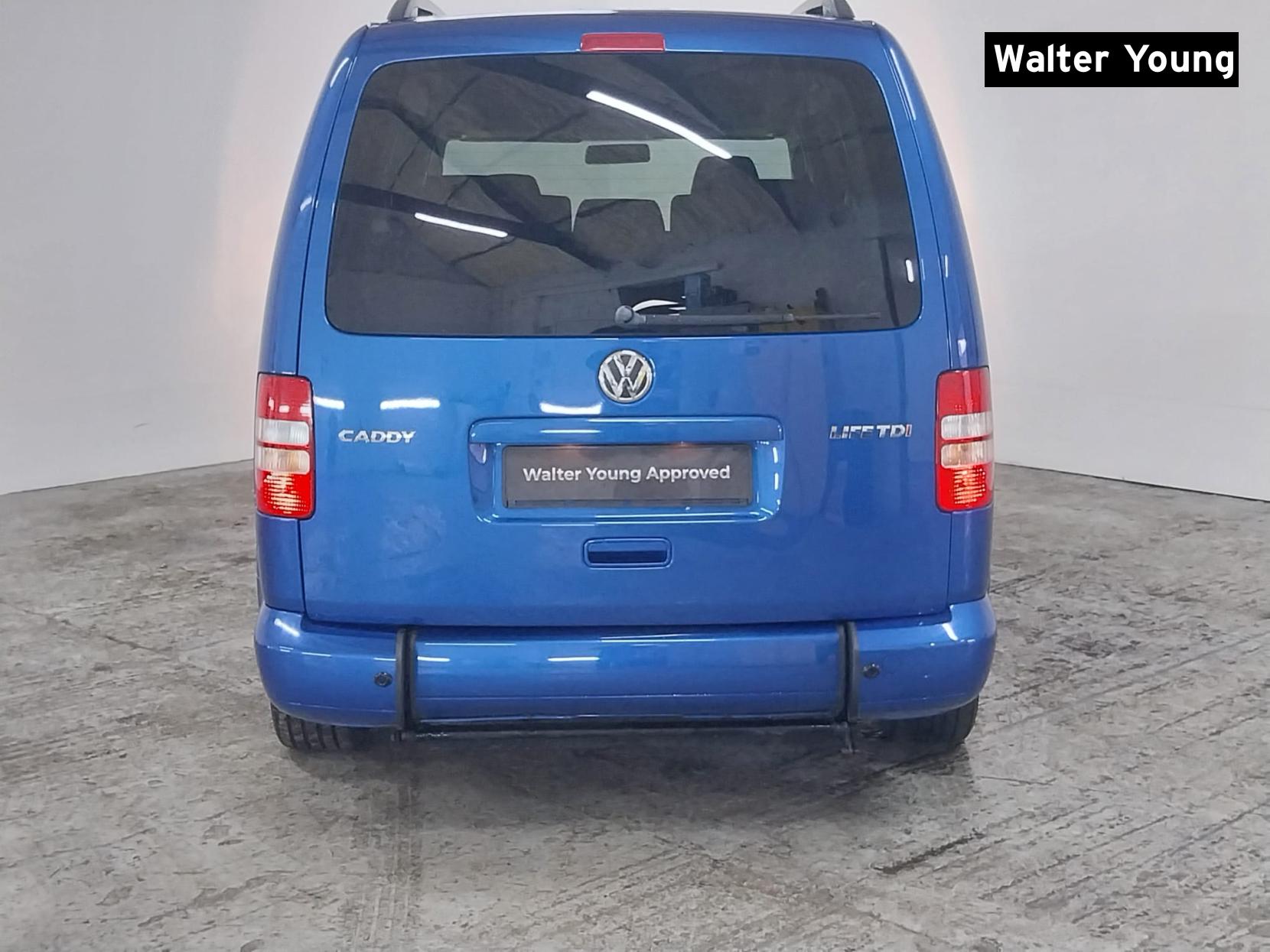 Volkswagen Caddy Maxi Life 1.6 TDI CR MPV 5dr Diesel DSG Euro 5 (102 ps)