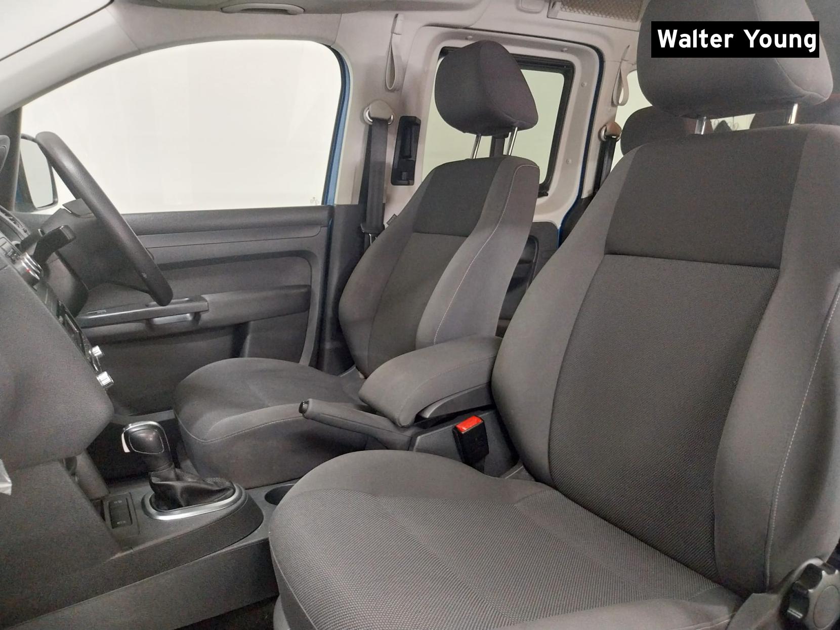 Volkswagen Caddy Maxi Life 1.6 TDI CR MPV 5dr Diesel DSG Euro 5 (102 ps)