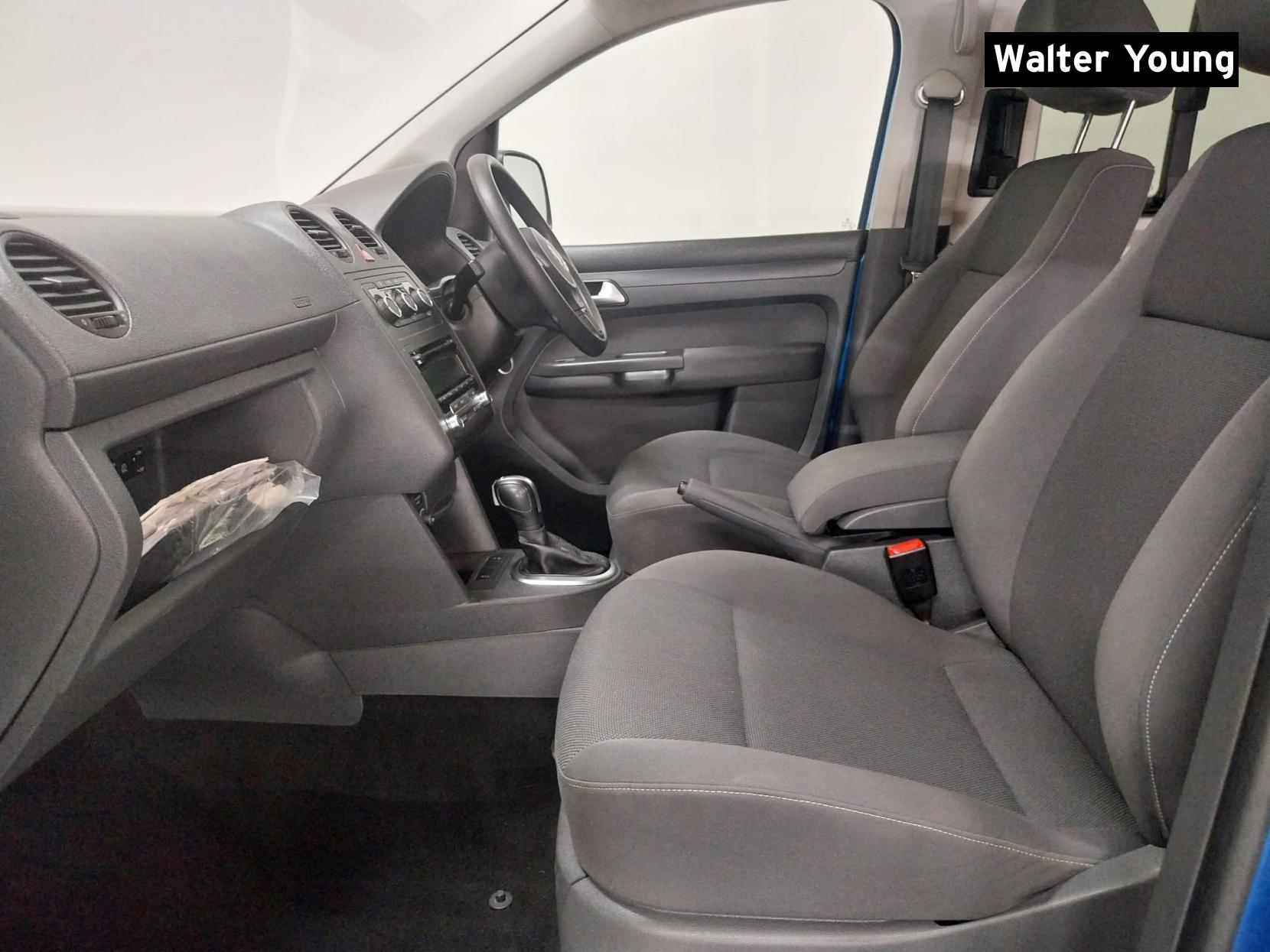 Volkswagen Caddy Maxi Life 1.6 TDI CR MPV 5dr Diesel DSG Euro 5 (102 ps)