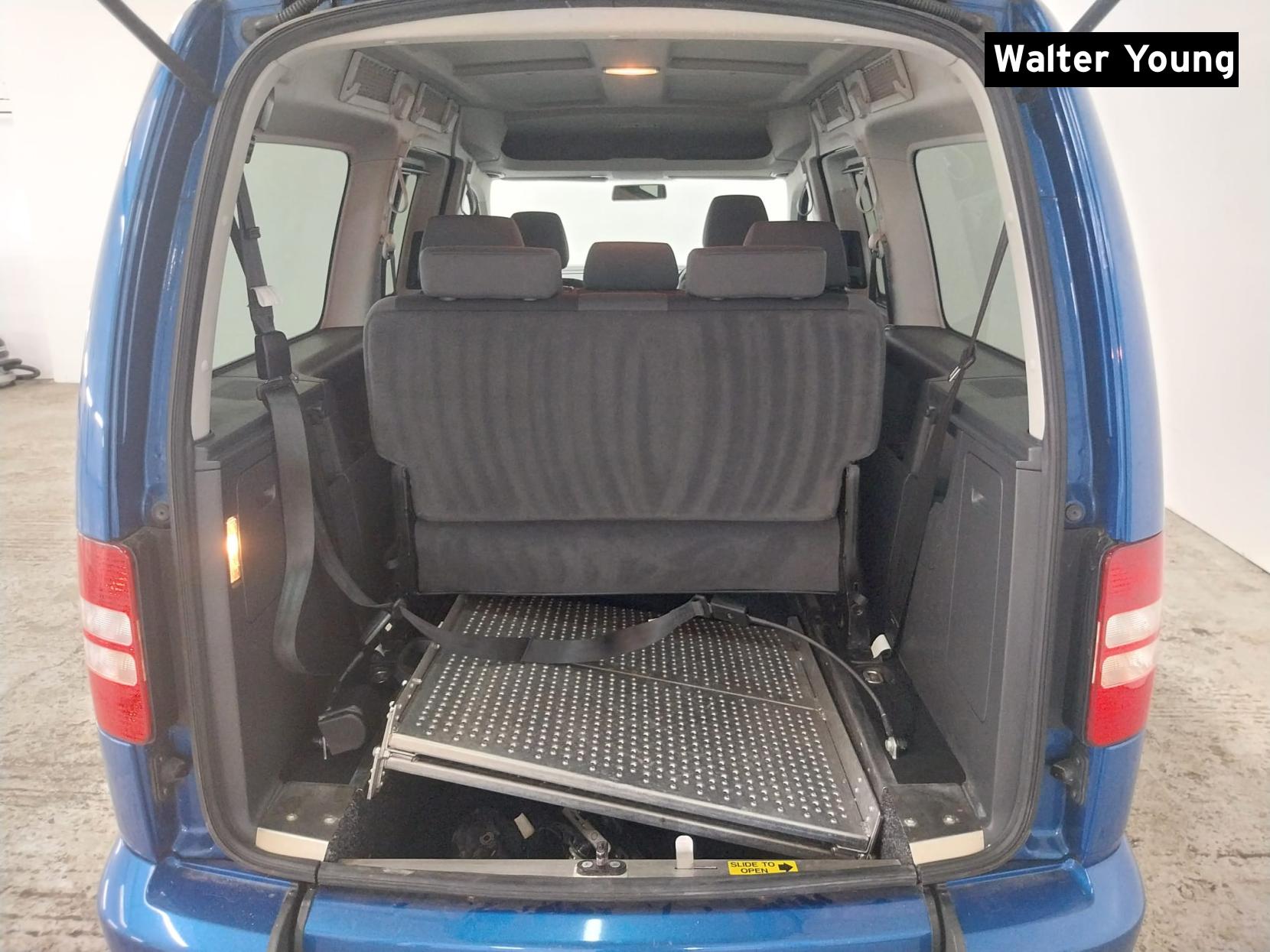 Volkswagen Caddy Maxi Life 1.6 TDI CR MPV 5dr Diesel DSG Euro 5 (102 ps)